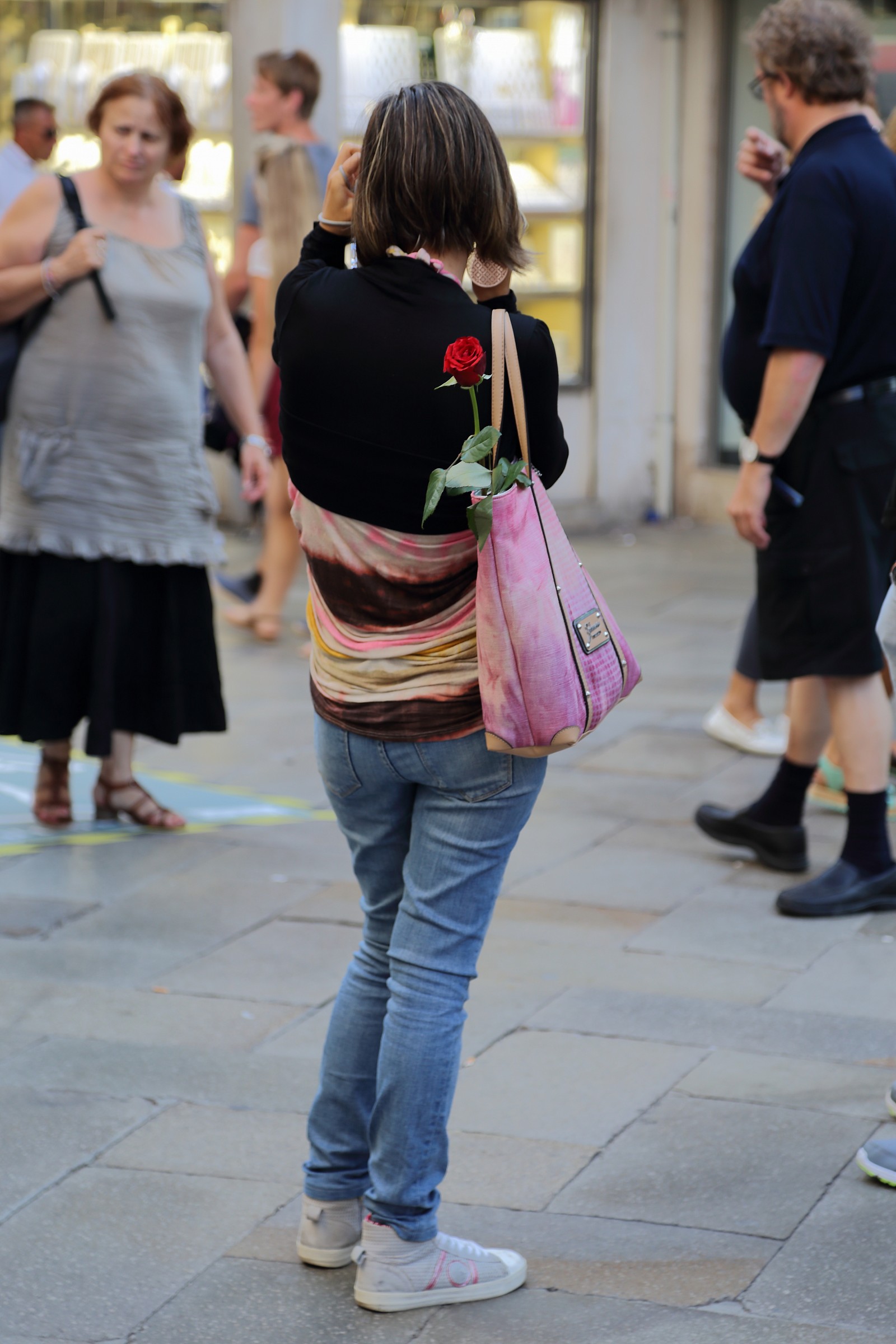 The pink purse...