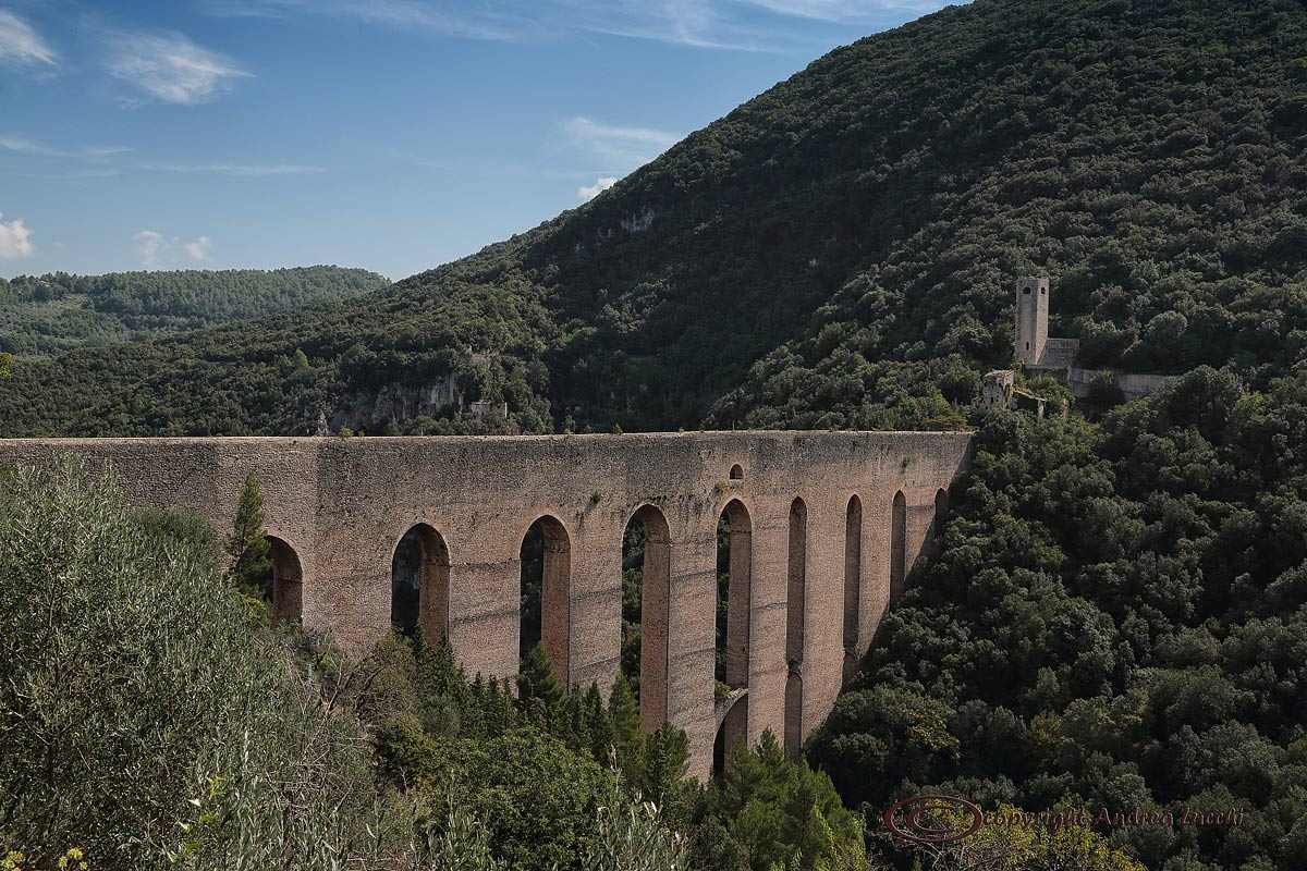 Ponte delle torri( o dei suicidi) Spoleto...
