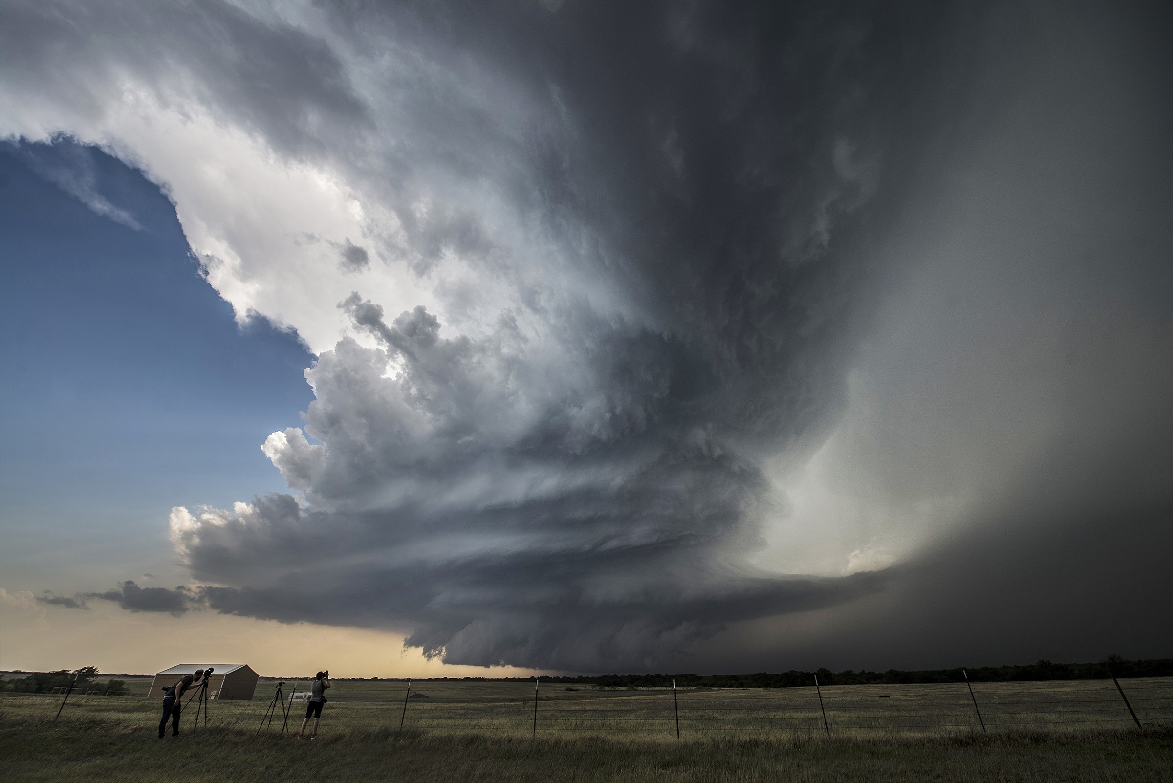 Extremely photogenic supercell Henrietta Texas May 2014...