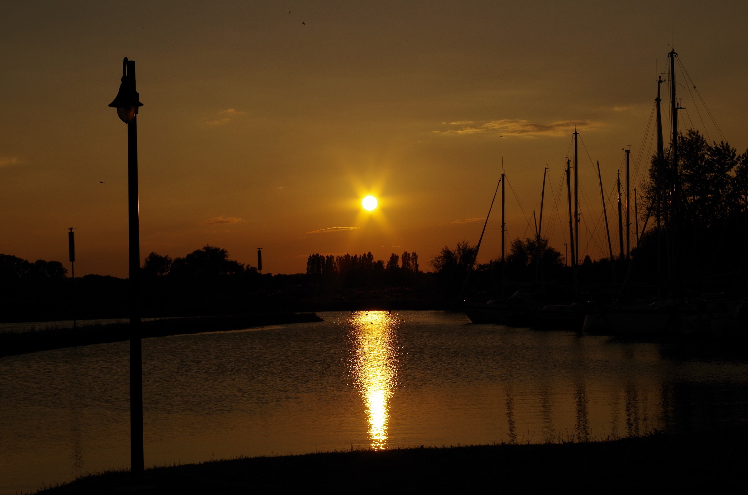 Lake Trasimeno sunset 02...