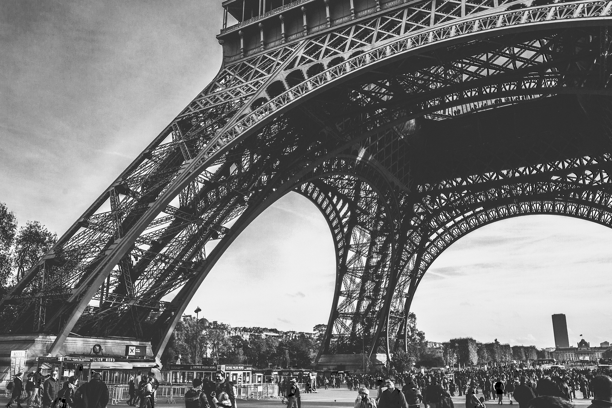tour Eiffel 1...