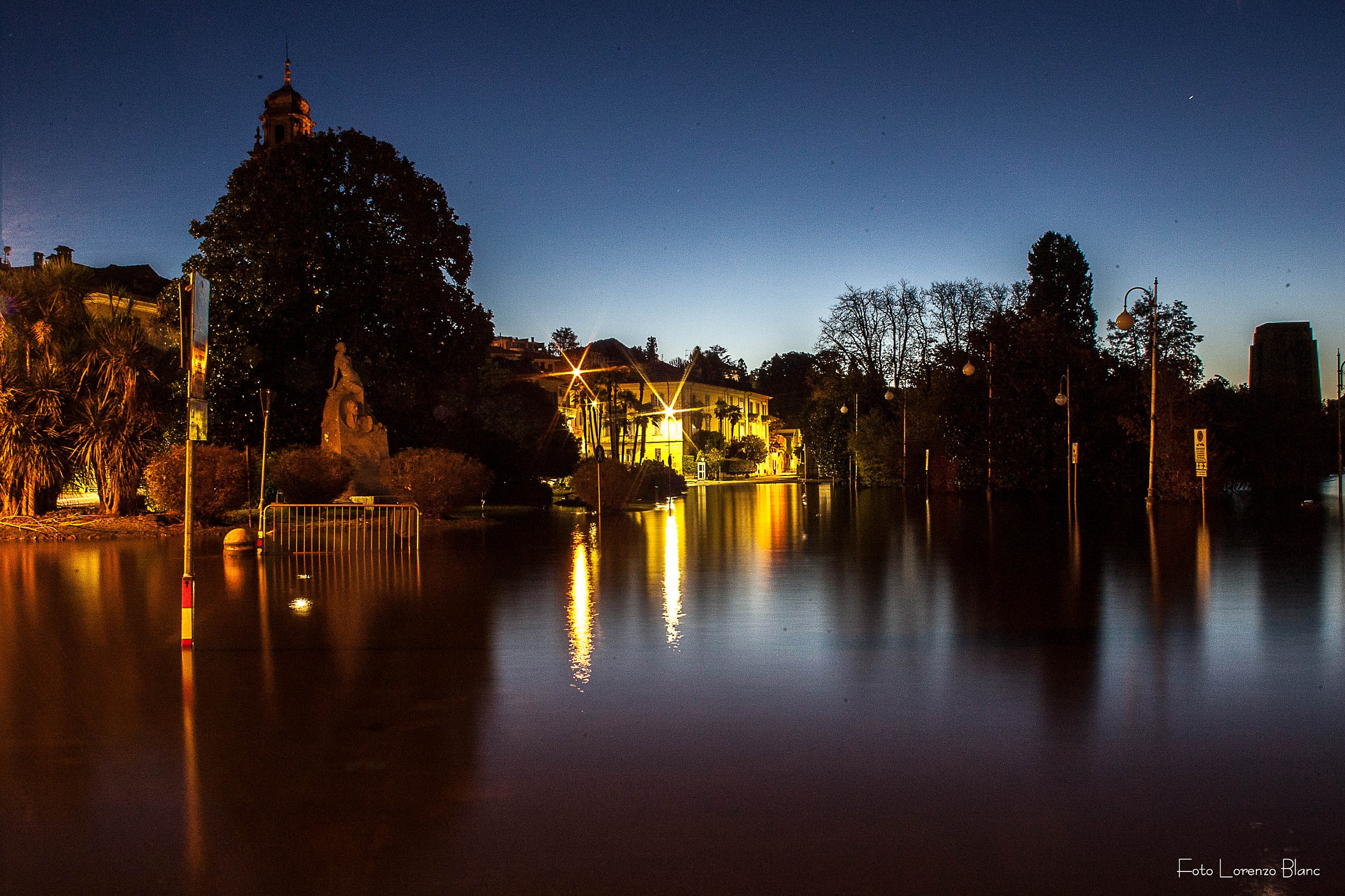 Flooding of Lake Maggiore Pallanza...