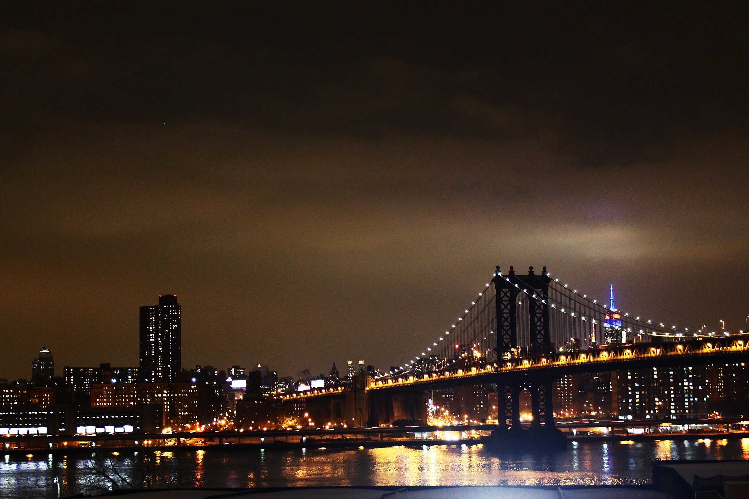 Manhattan Bridge at night !!!...