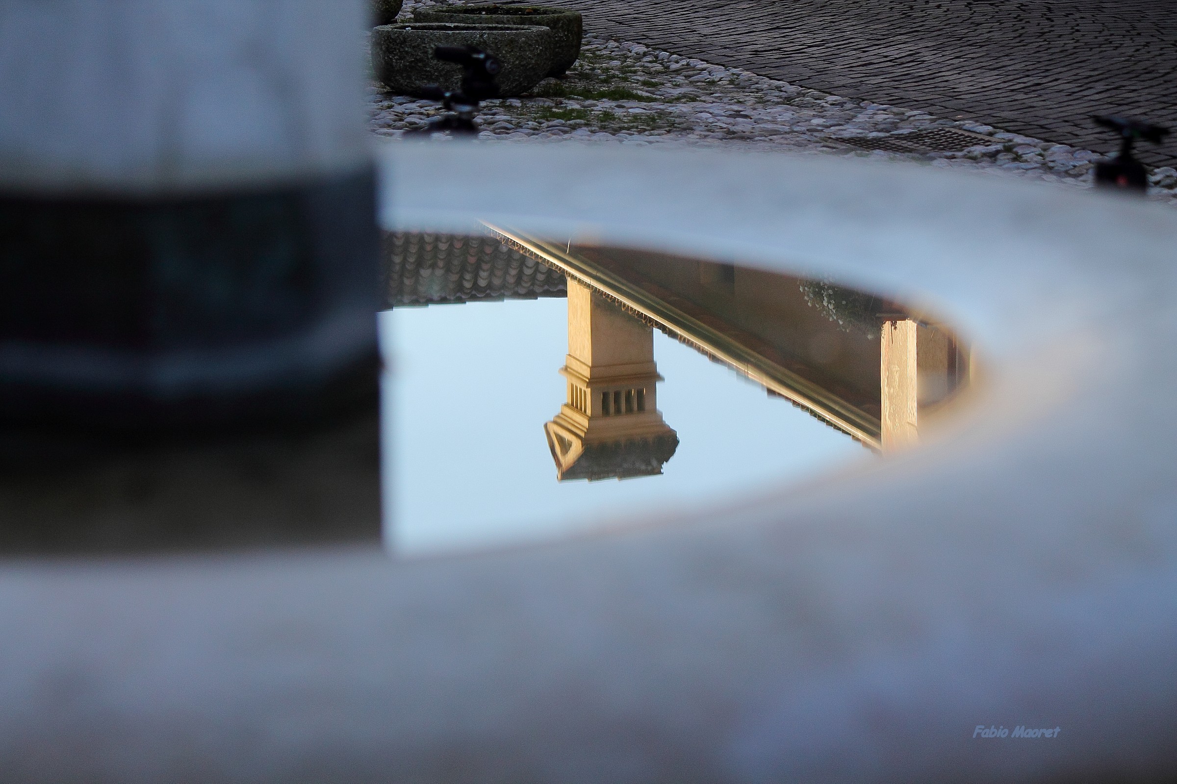 Specchio Su Una Fontana Di Feltre  (bl)...