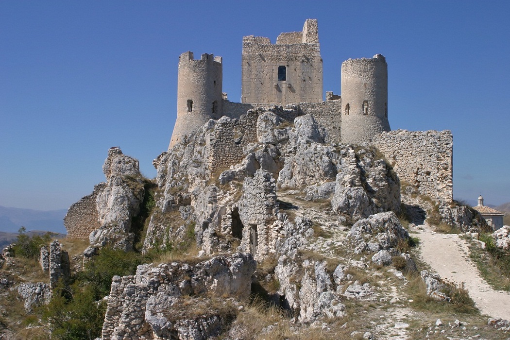 rock fortress calascio...