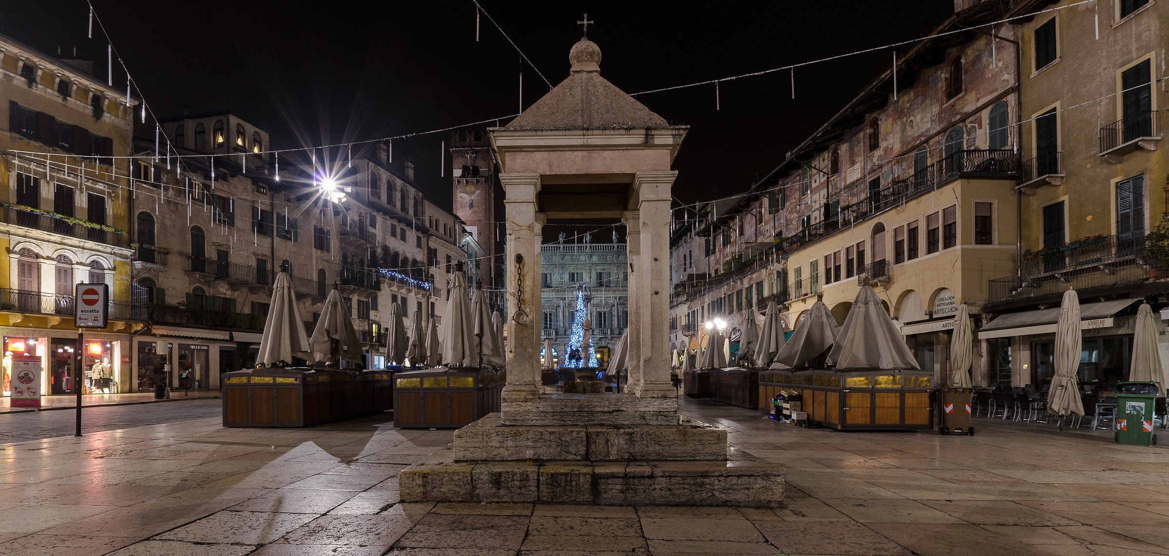 Piazza delle Erbe - Verona...