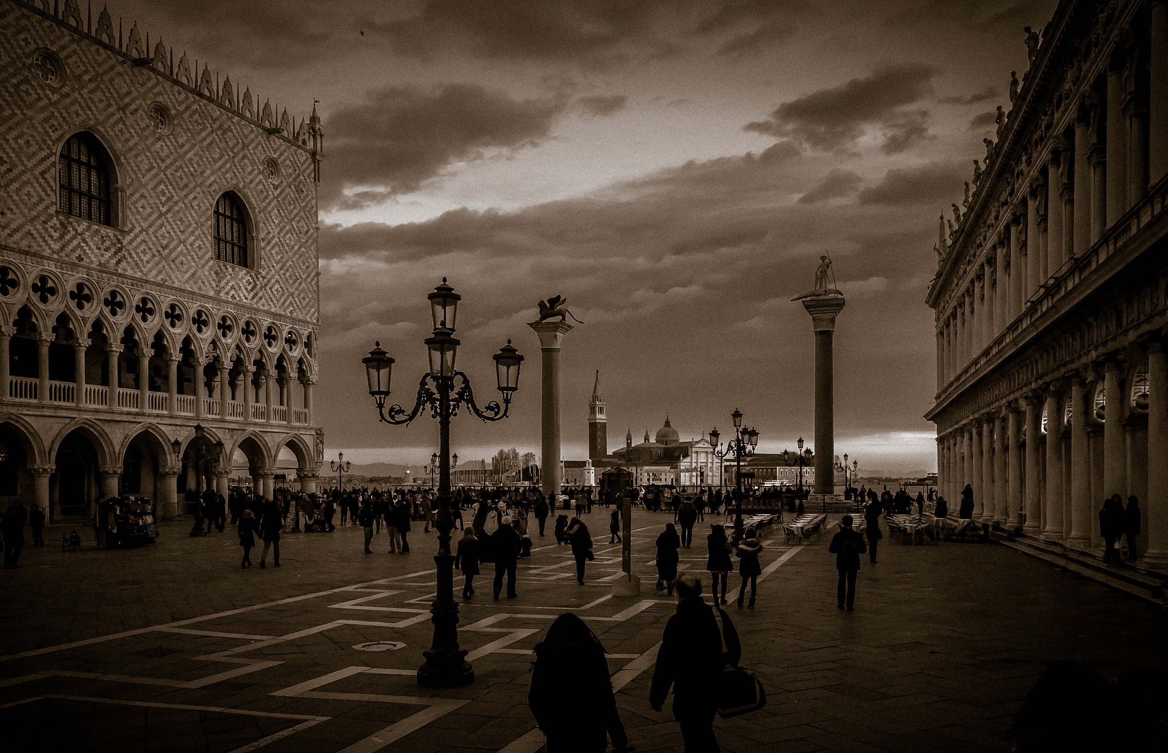 Bring Venice back in time .........