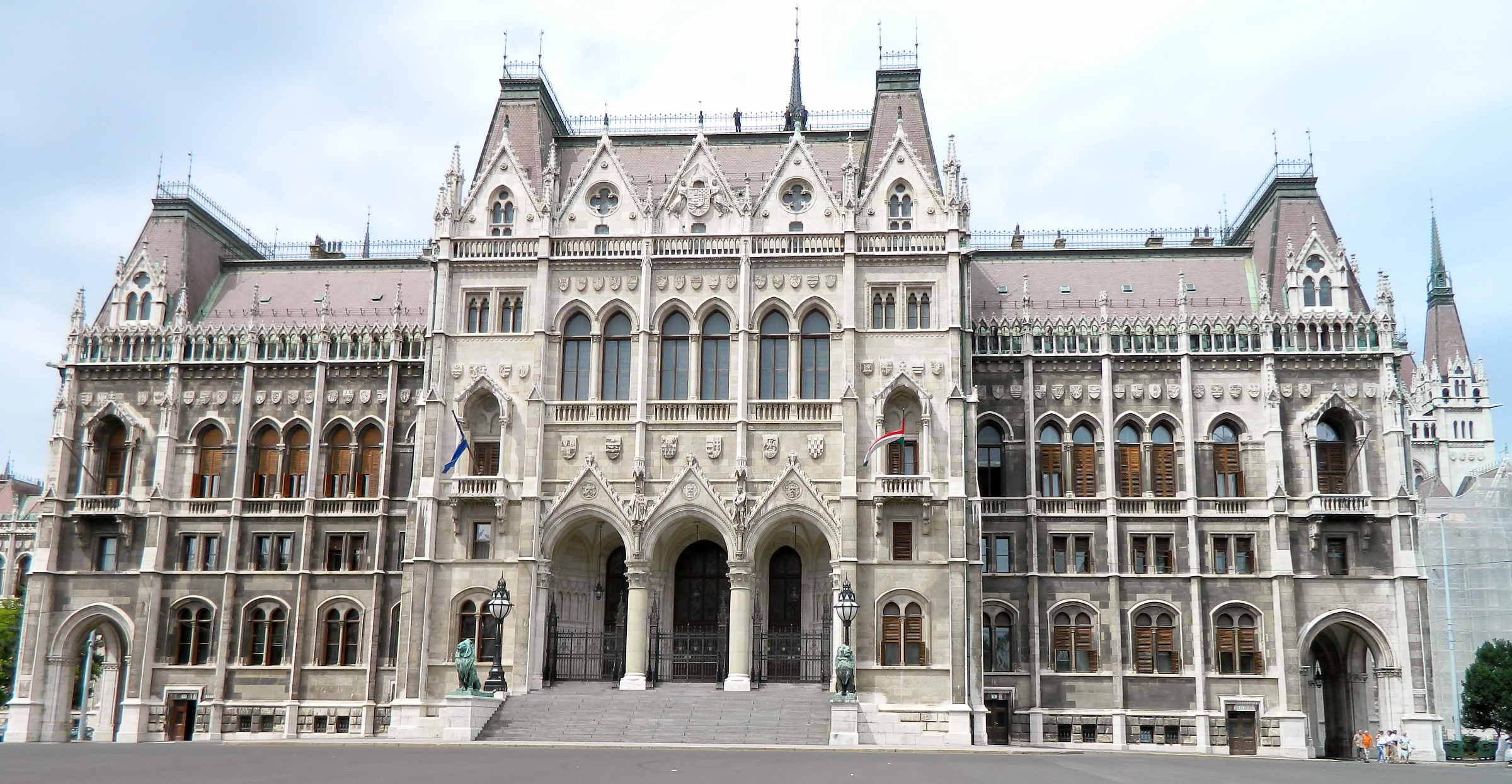 Budapest  parlamento ingresso...