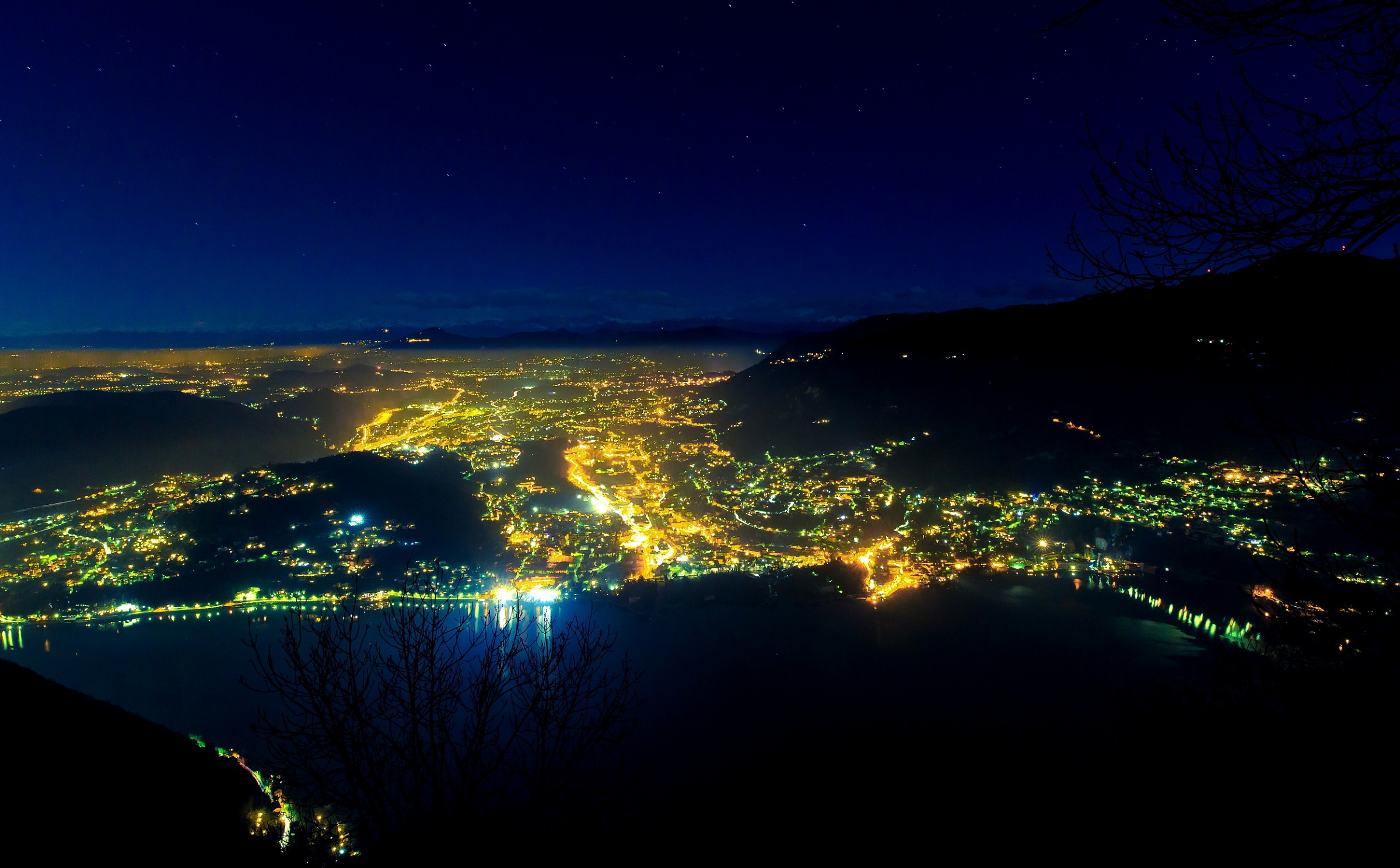 Como by night vista da Brunate...