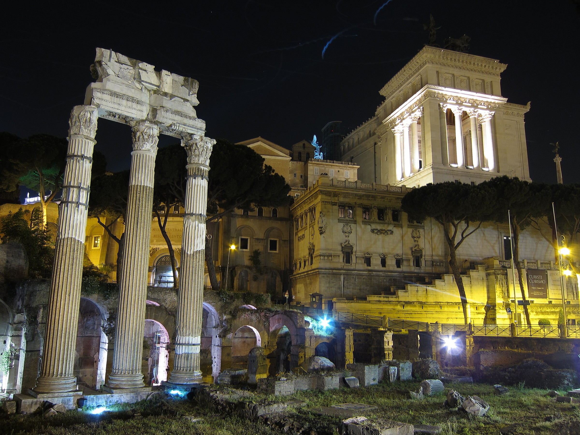 Imperial Forums by night...