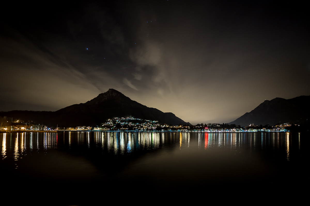 Quel ramo del lago di Como... Di notte!...