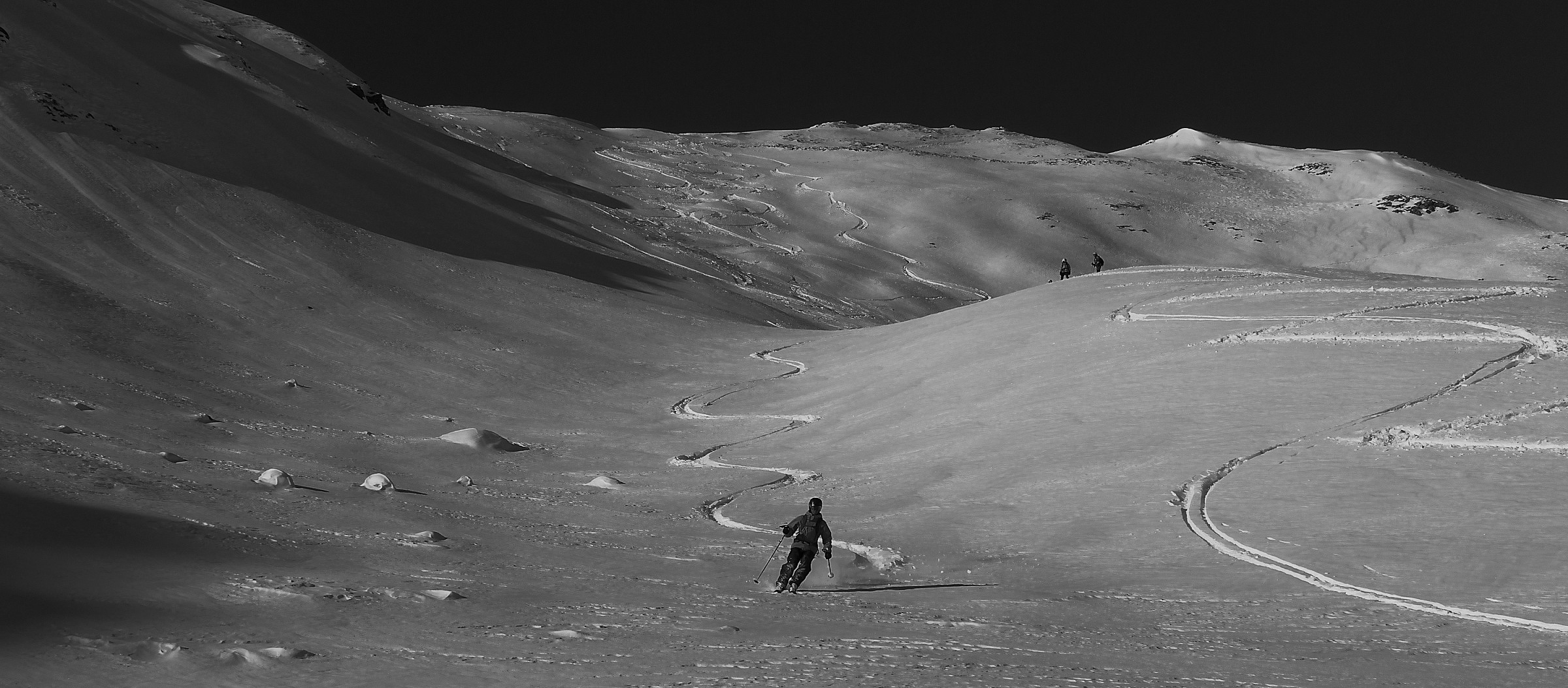 Curves of fresh snow...