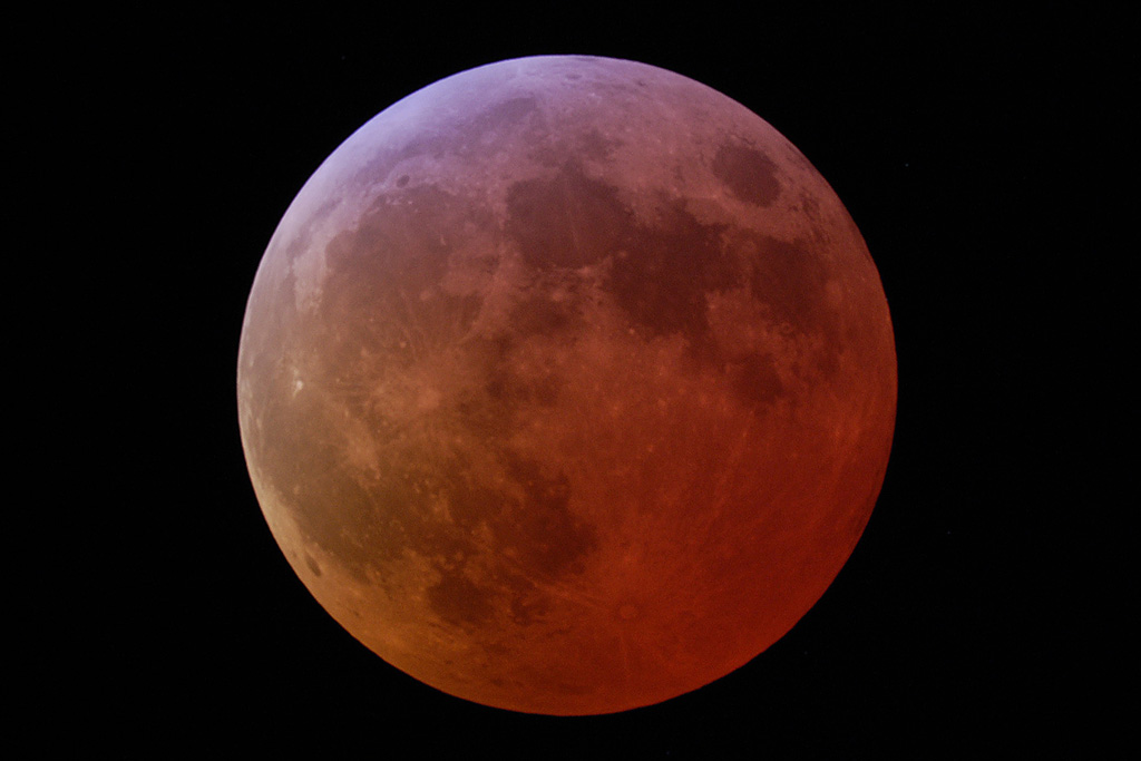 Luna nella fase di totalità - eclisse del 02/03/08...