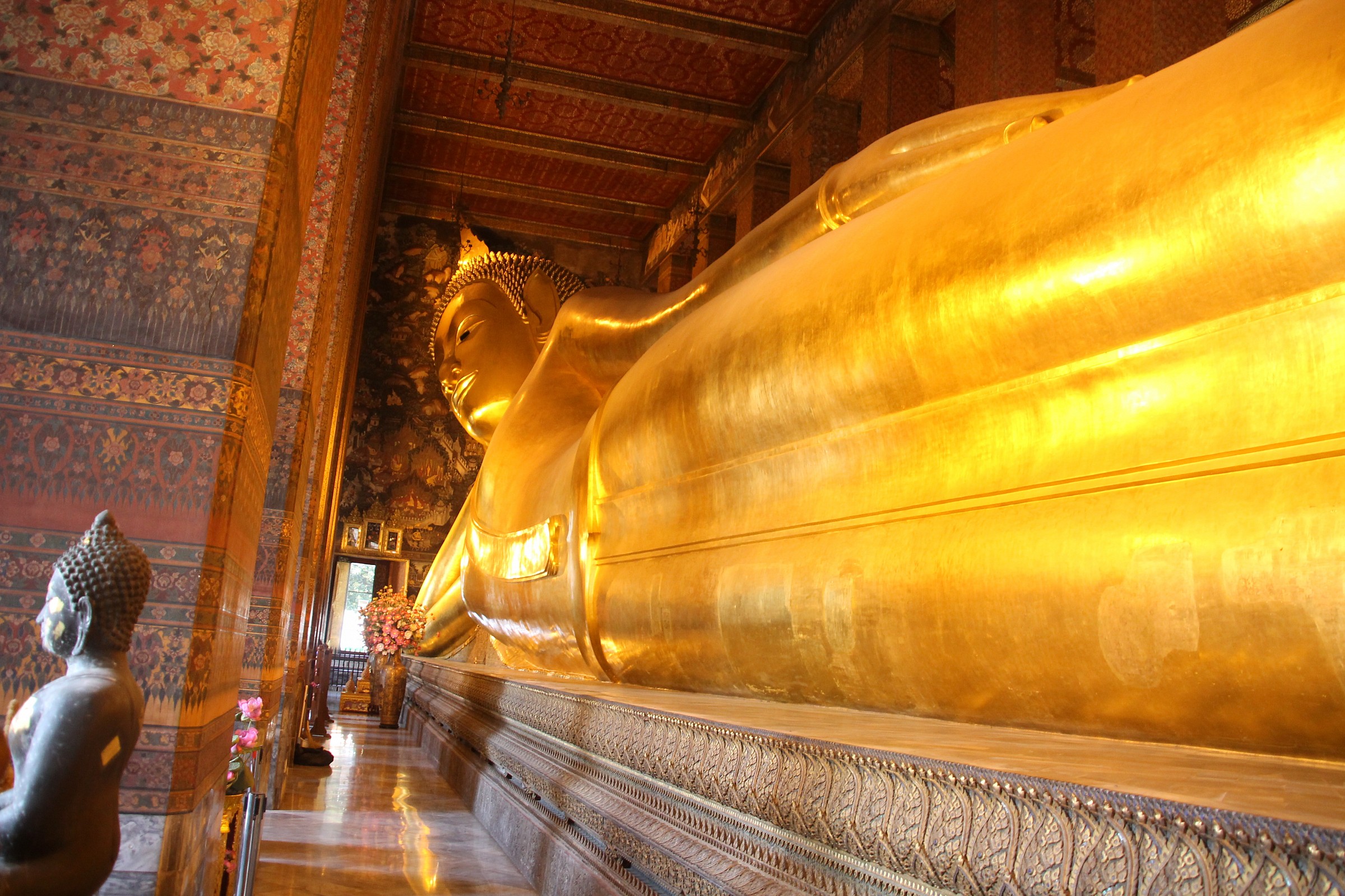 Bangkok tempio Buddha sdraiato (46 mt)...