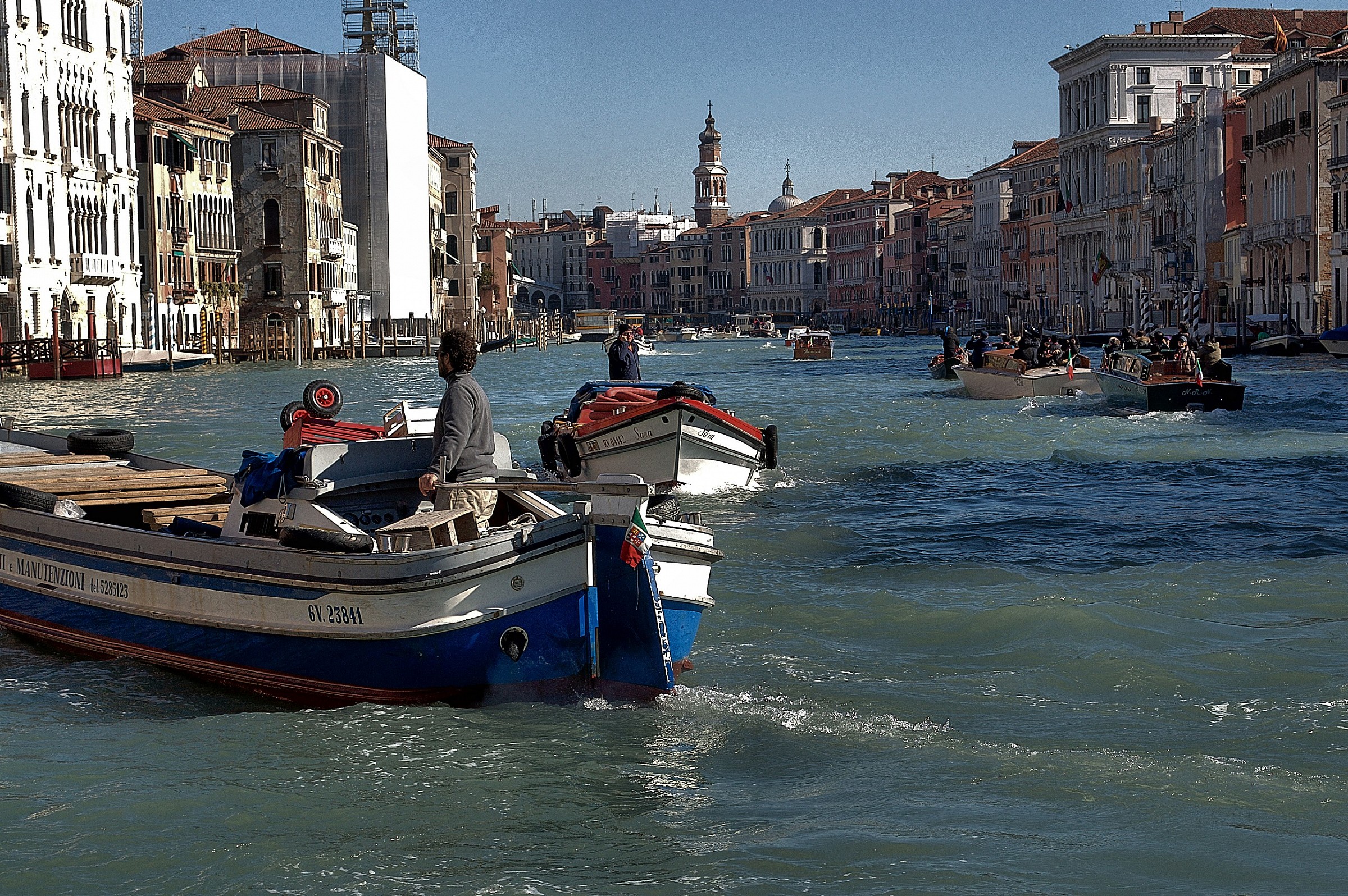 traffico acque...