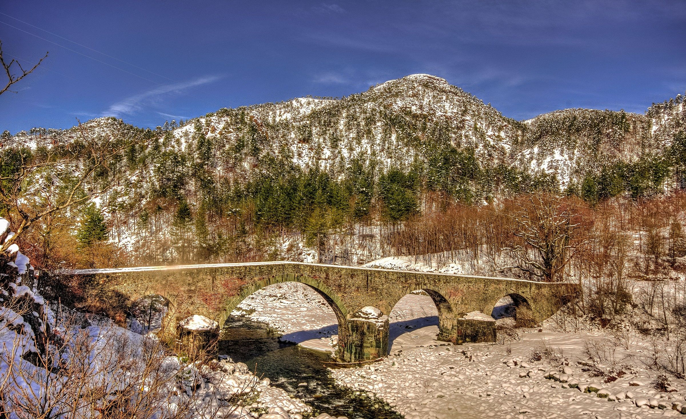 Tiglieto- Ge-Old Romanesque bridge...