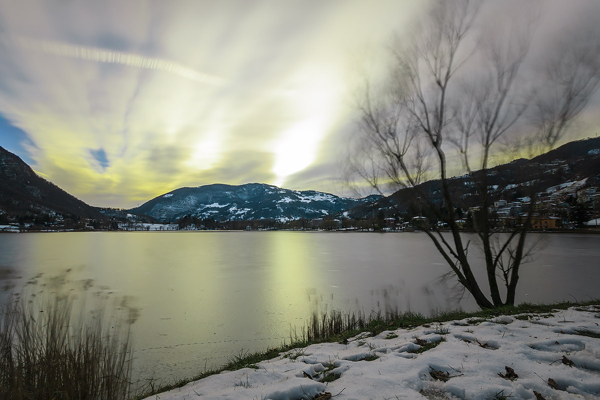 Lake Endine frozen...