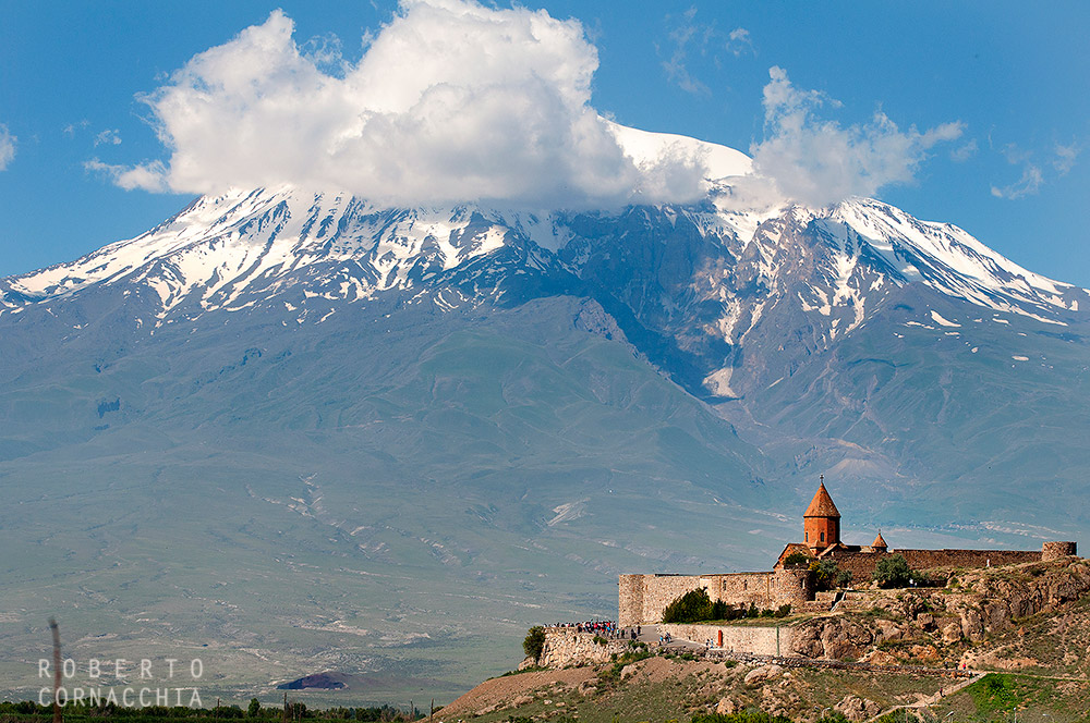 Monastero di Khor Virap col monte Ararat sullo sfondo...