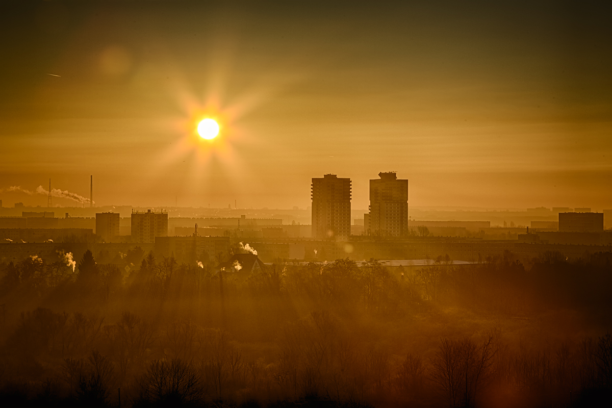 Golden morning sun over Halle-Neustadt...
