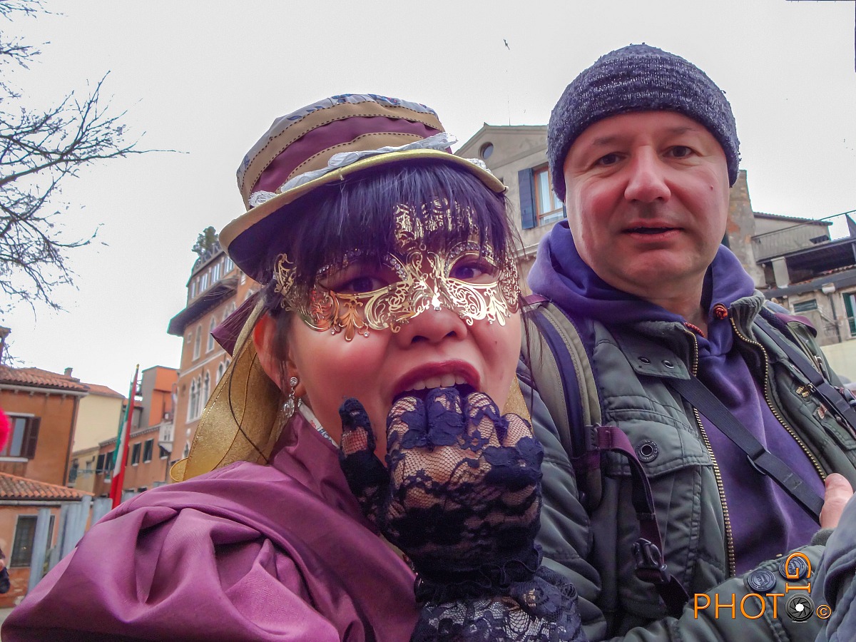 Venice Carnival - Selfie with Sony QX10...