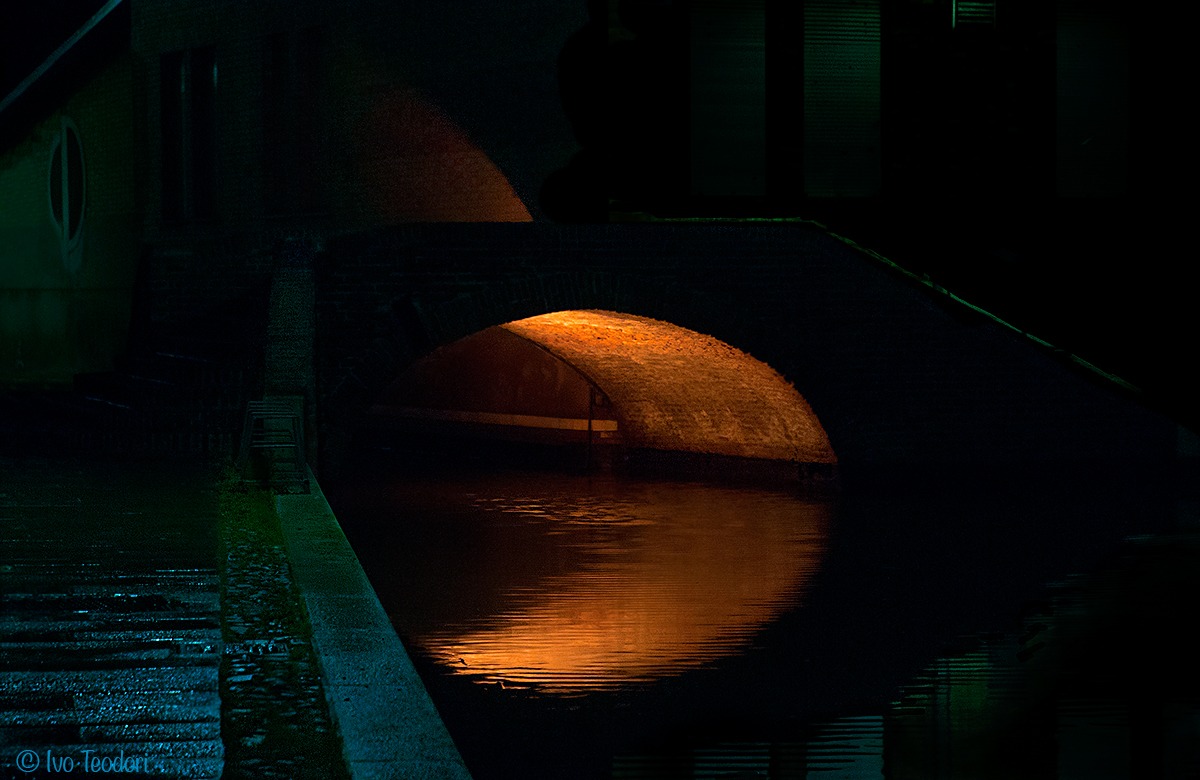 Comacchio: Cromie notturne (Ponte del teatro)...