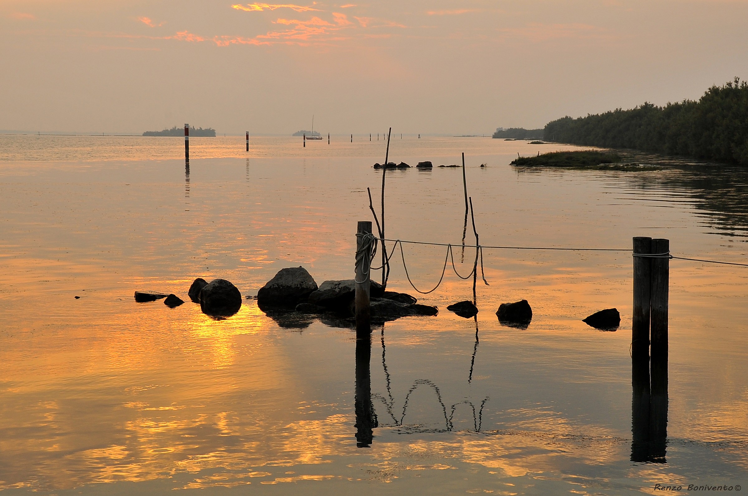 Ravajarina island at sunset - Grado Lagoon...