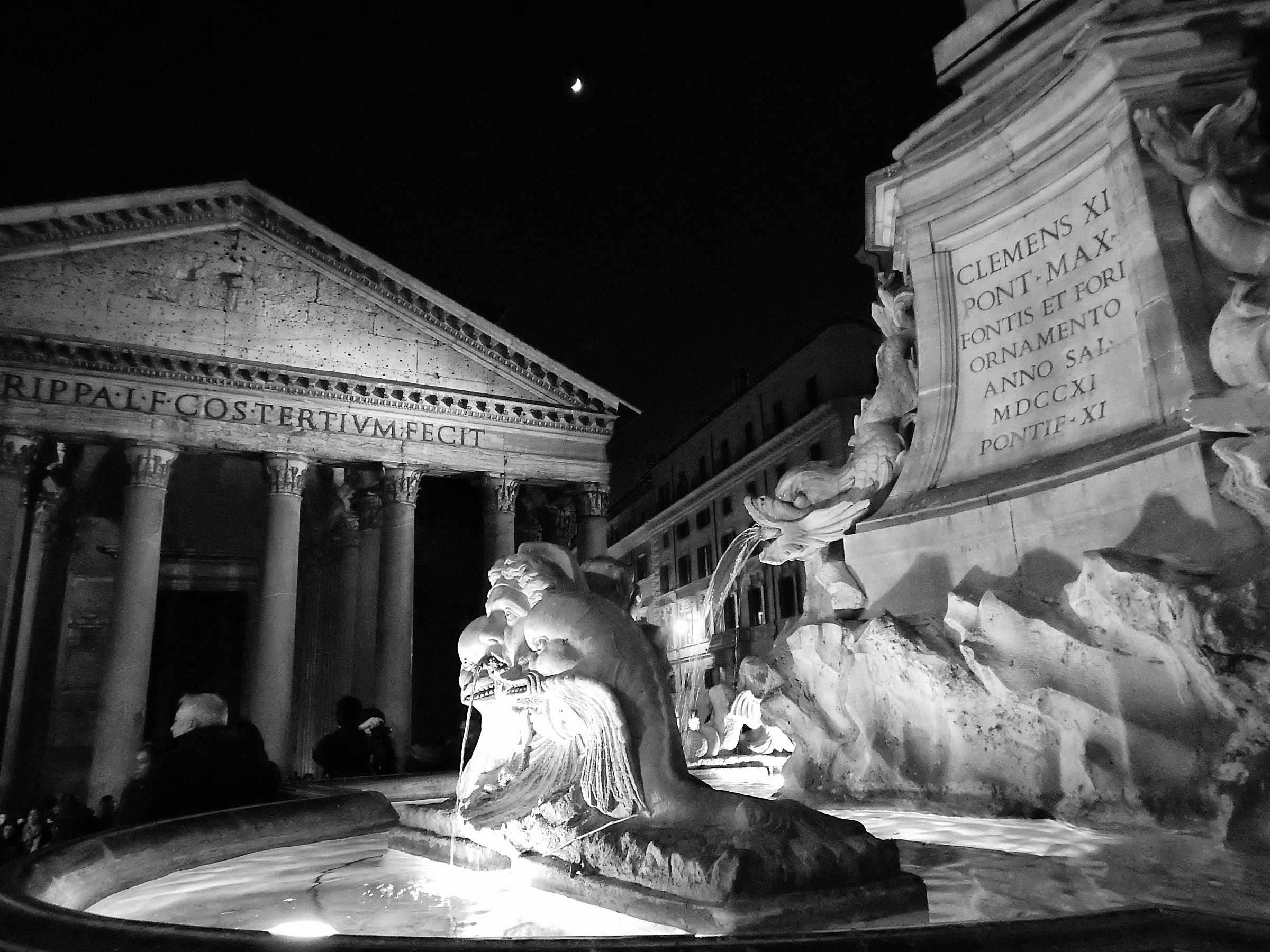 Roma, Pantheon e fontana antistante...