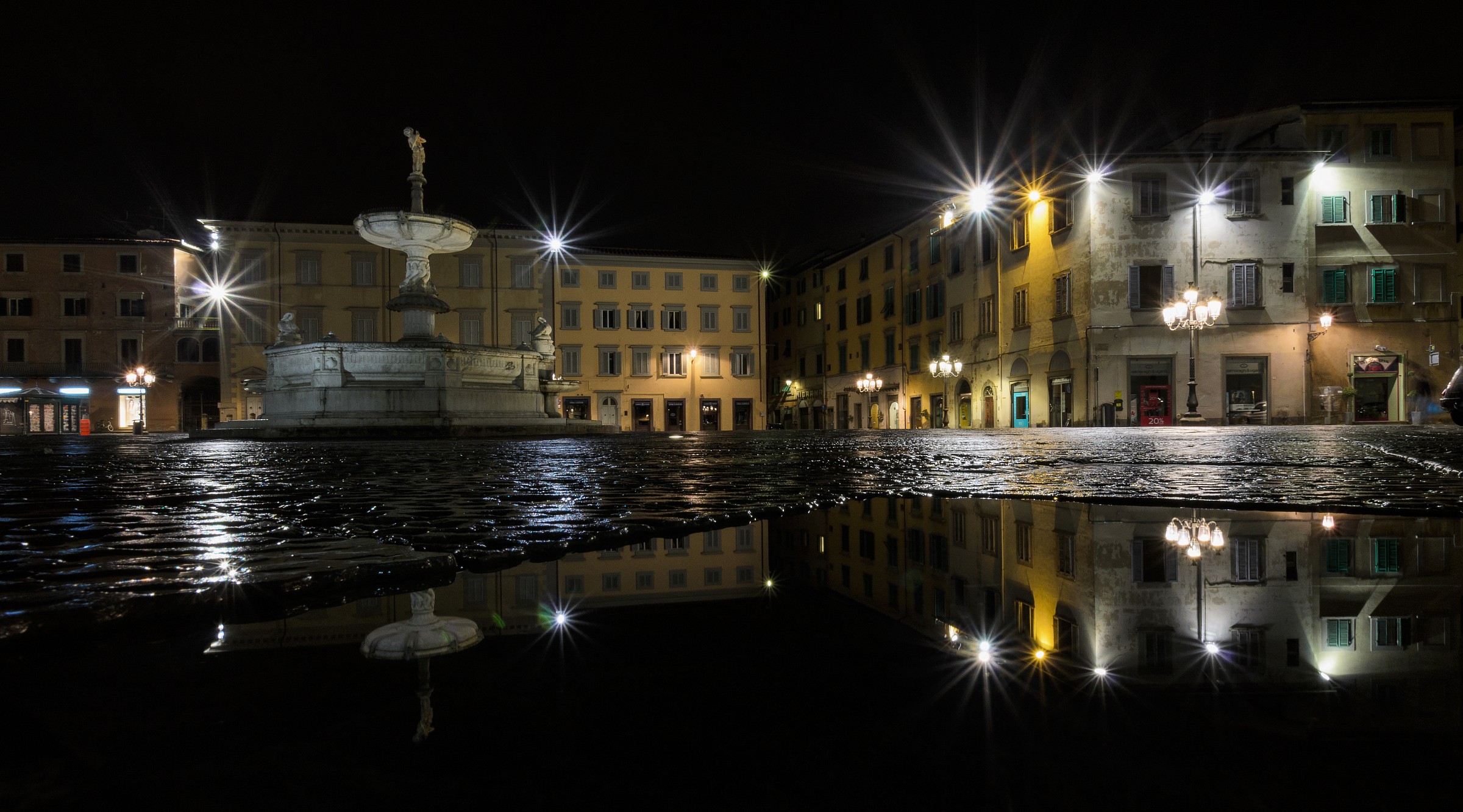 Piazza del Duomo Prato...