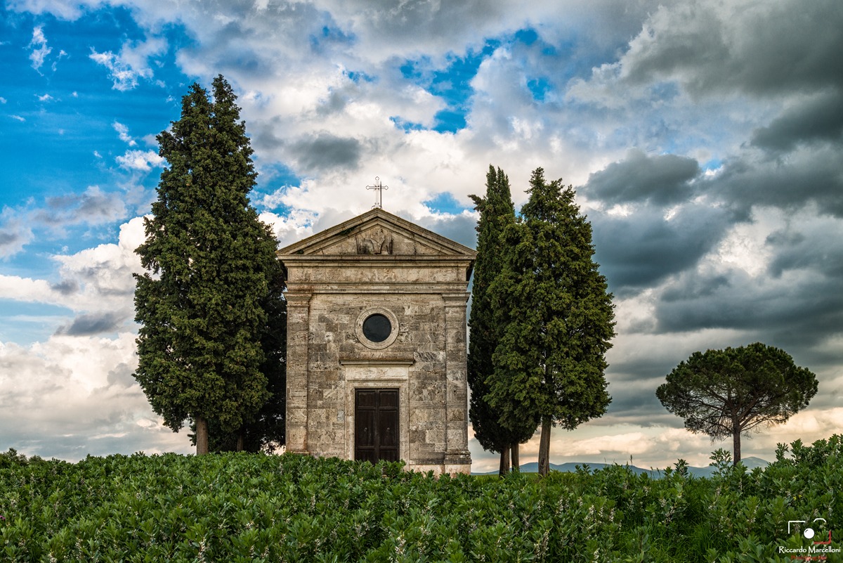 Val d'Orcia (Chapel of Our Lady of Vitaleta)...