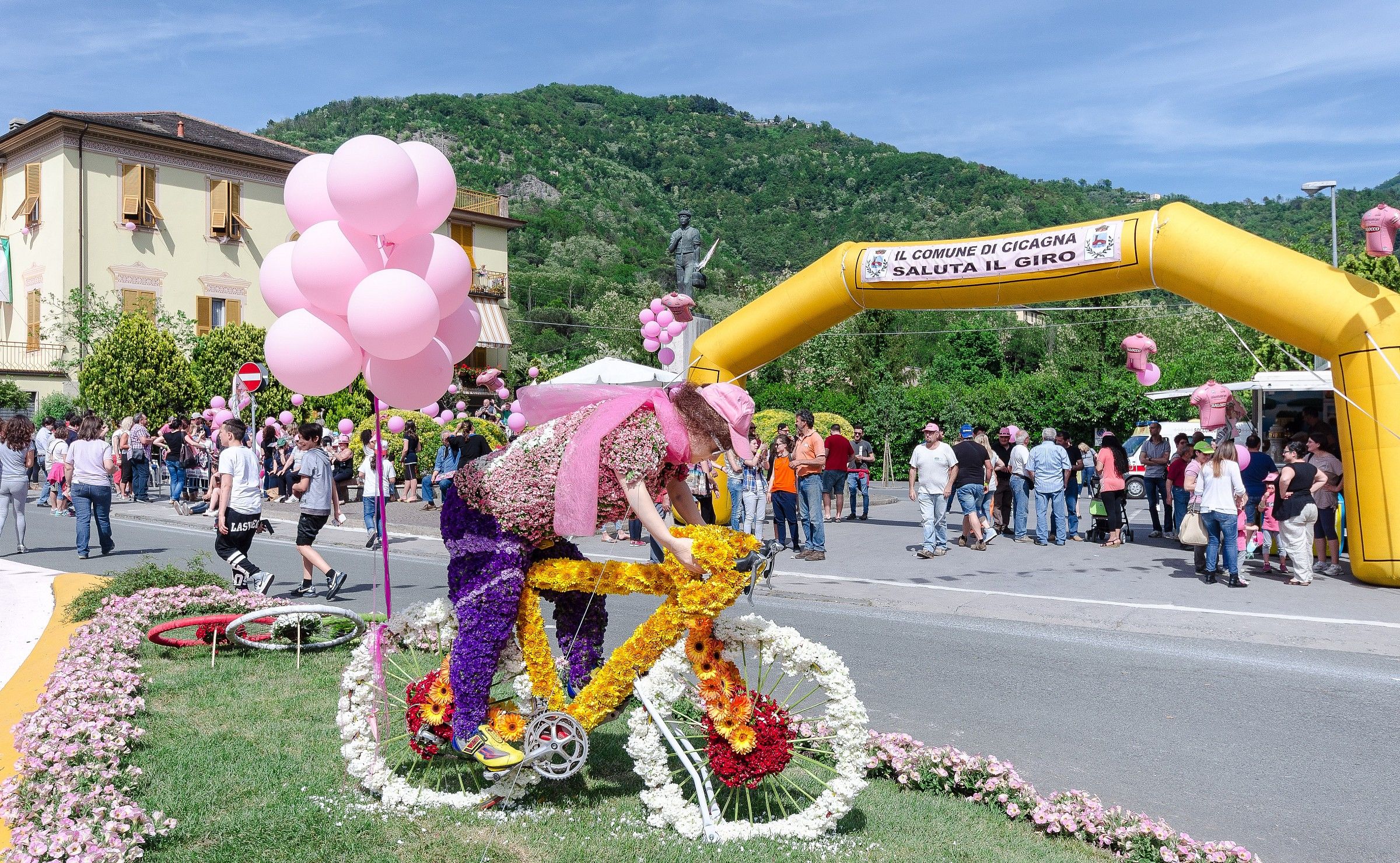 Cicagna-Ge- festeggia il passaggio del Giro 2015...