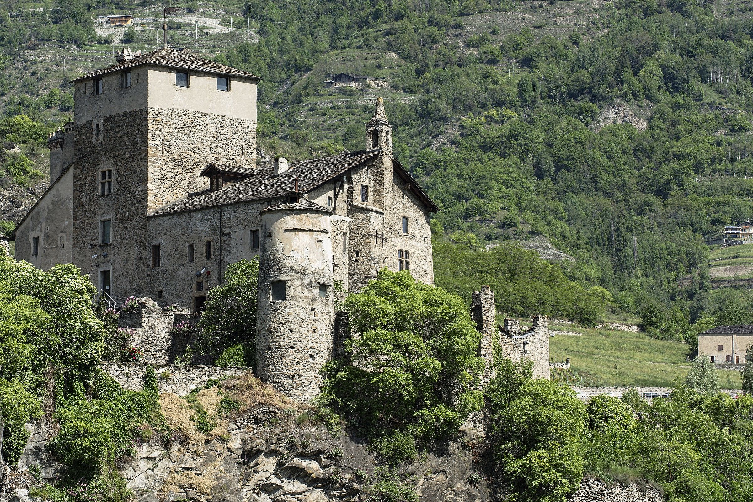 Castello Sarriod de la Tour (Saint Pierre, AO)...