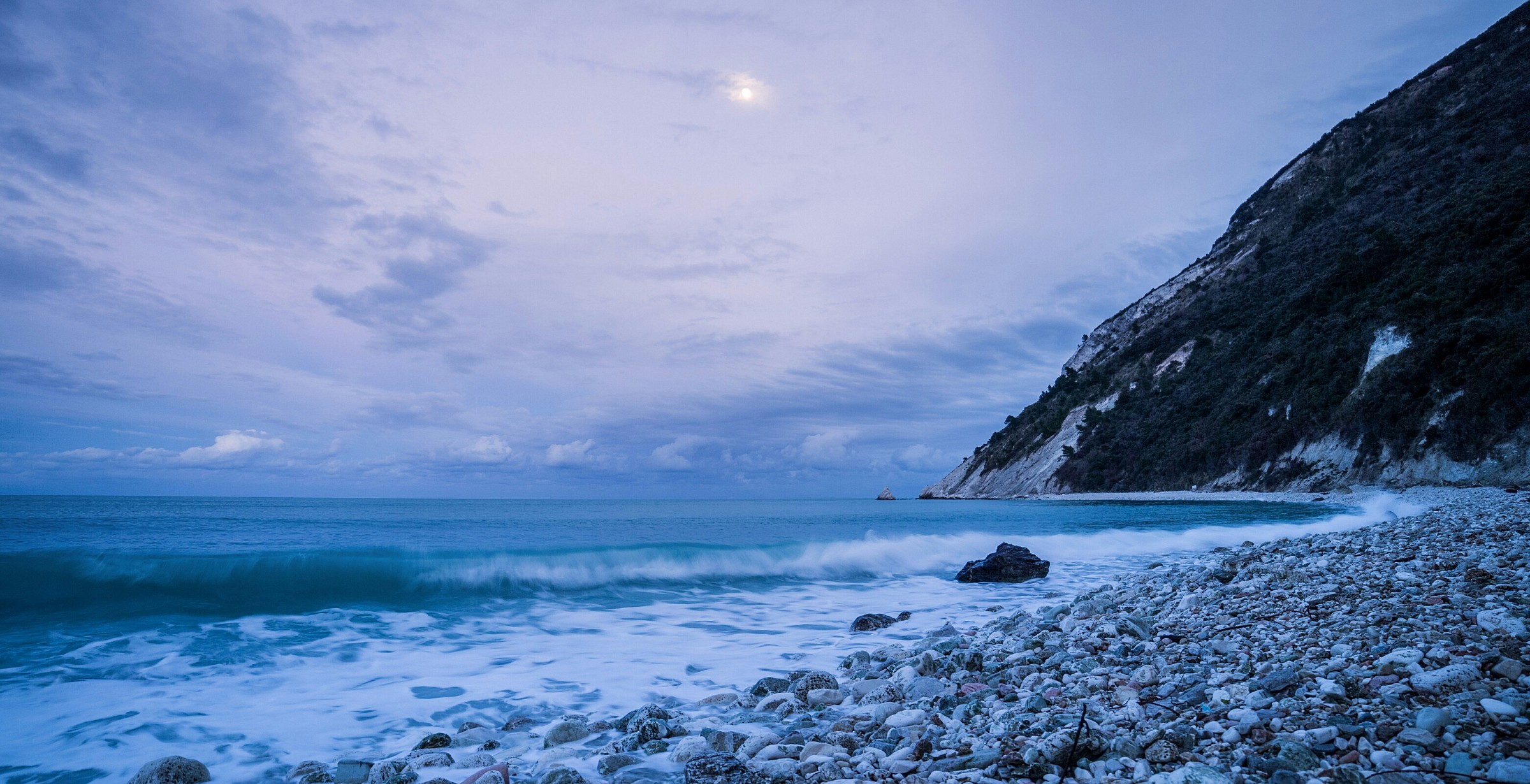 Spiaggia della Vela al chiaro di luna...