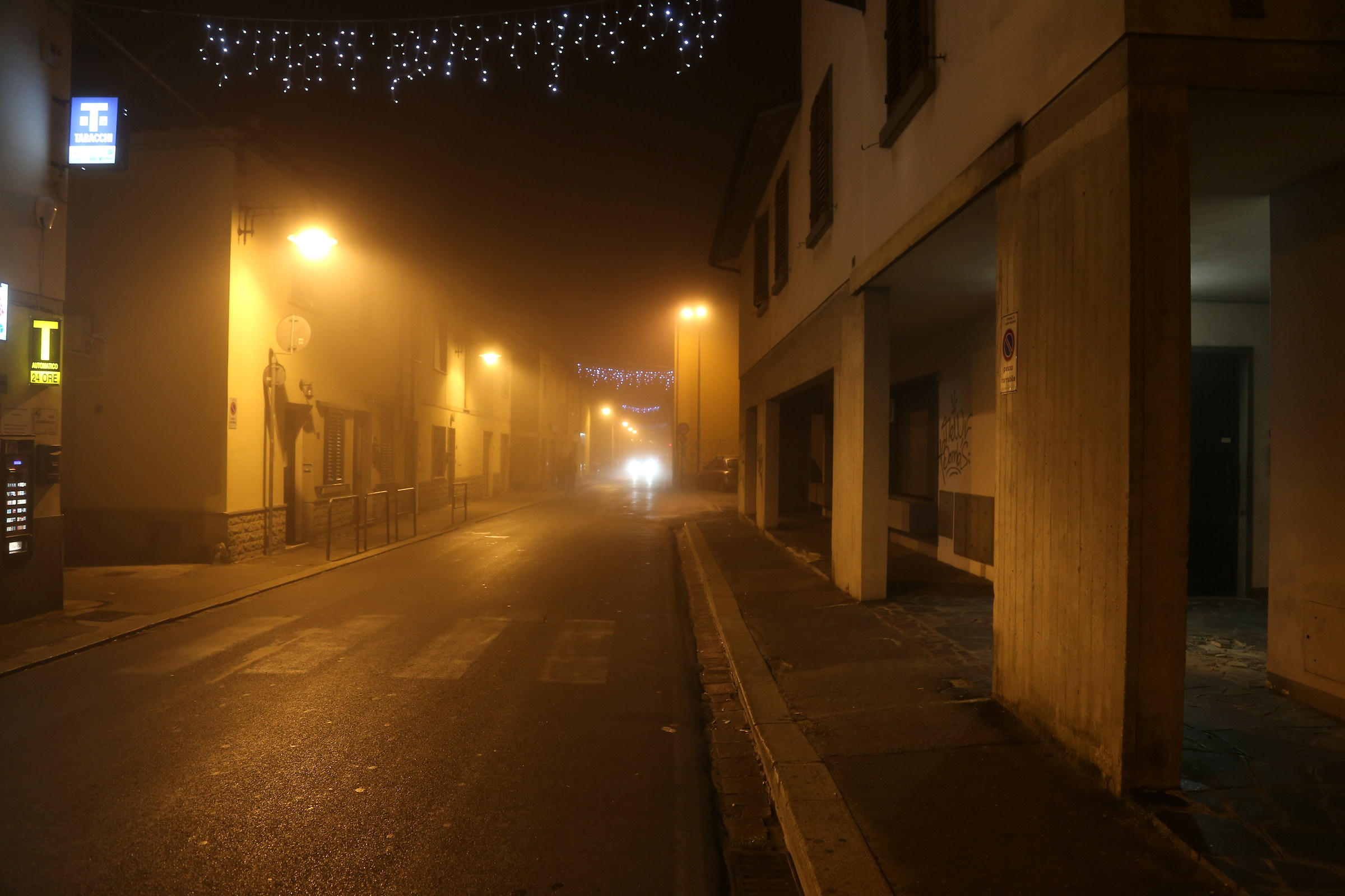 evening mist...