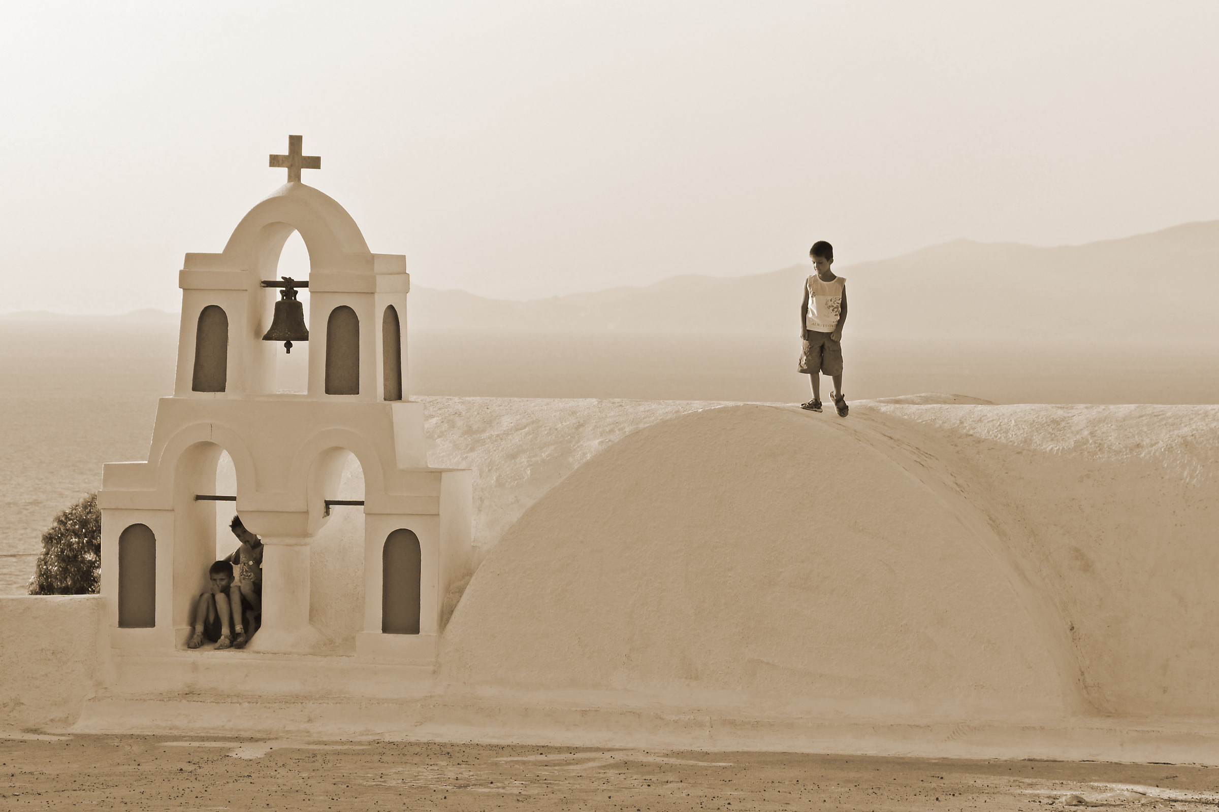 Bimbi a Santorini...