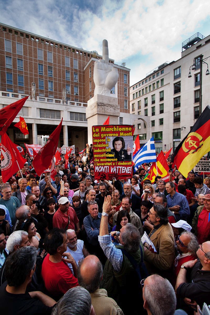 Occupyamo Piazza Affari...