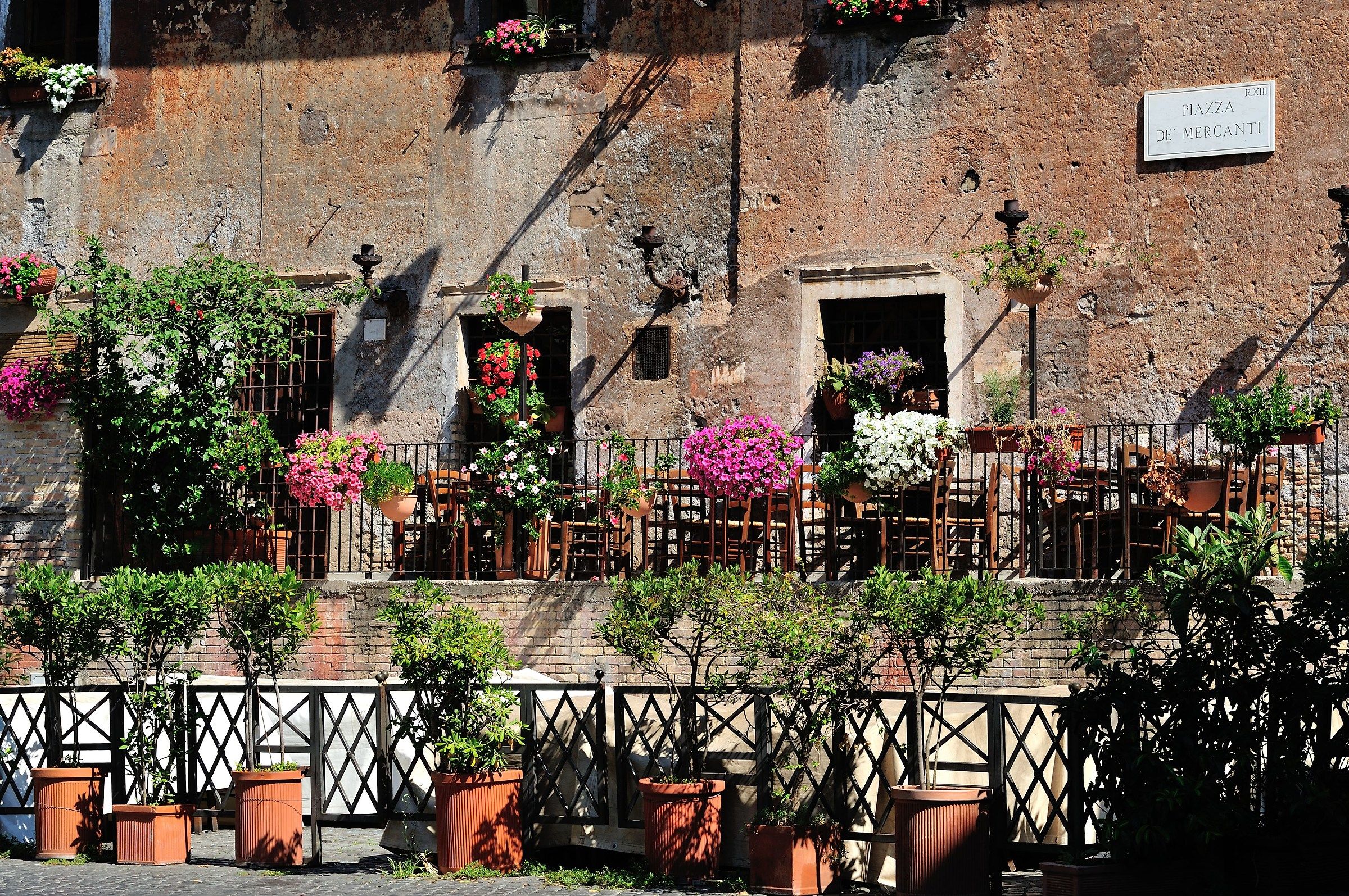 Roma-Uno scorcio di Trastevere...