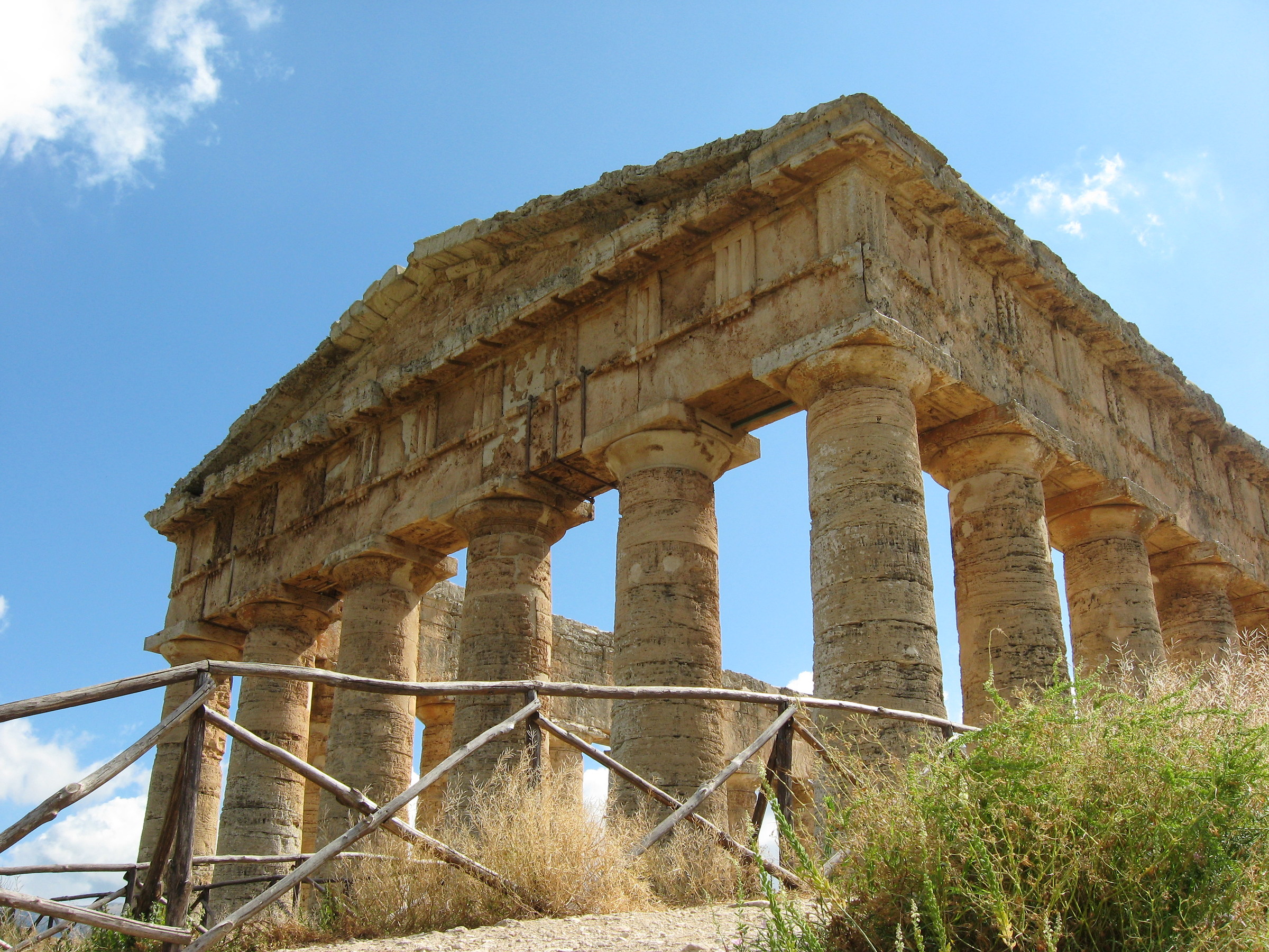Tempio e teatro greco di Segesta...