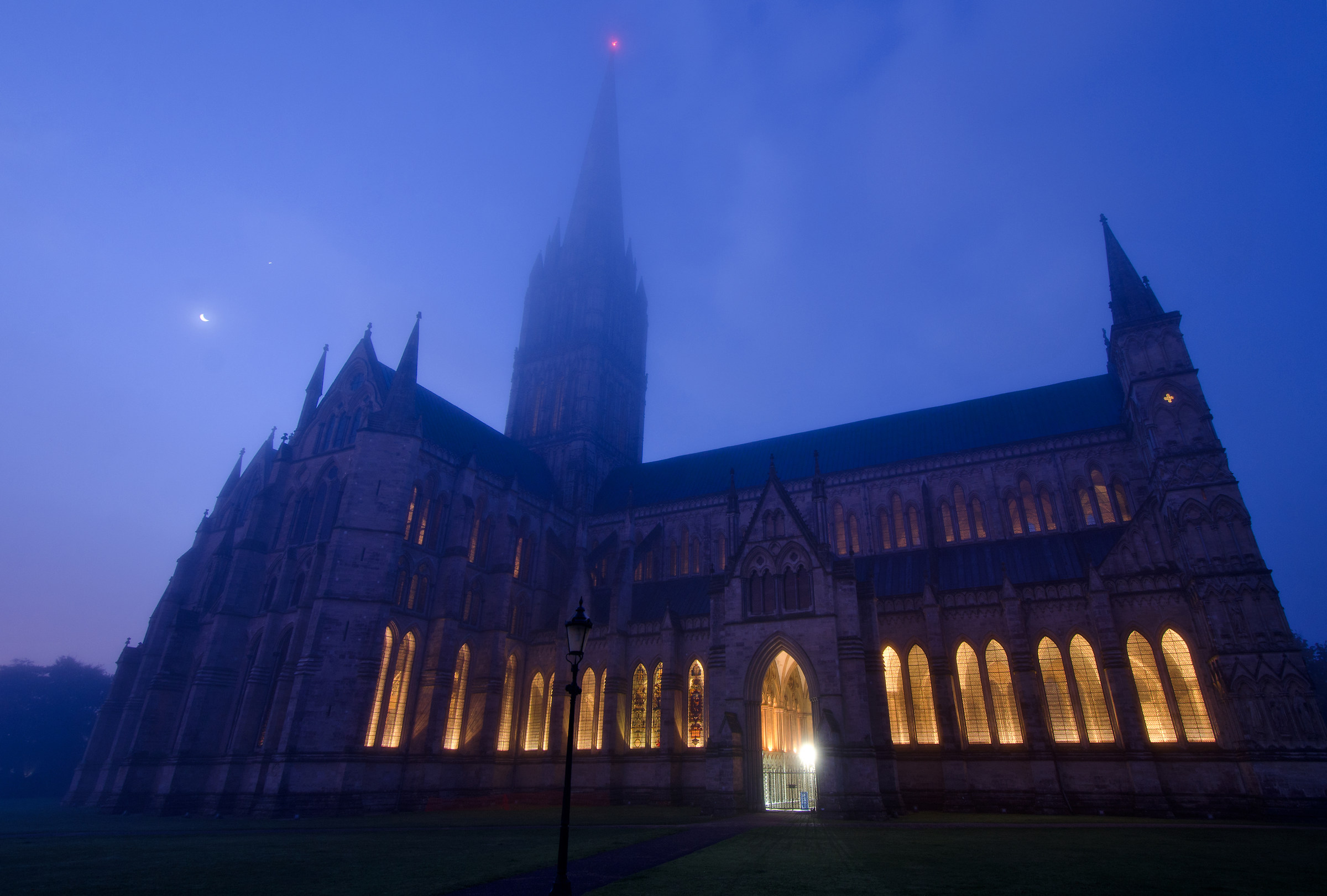 Cattedrale di Salisbury nella nebbia 2-6,38 del mattino...