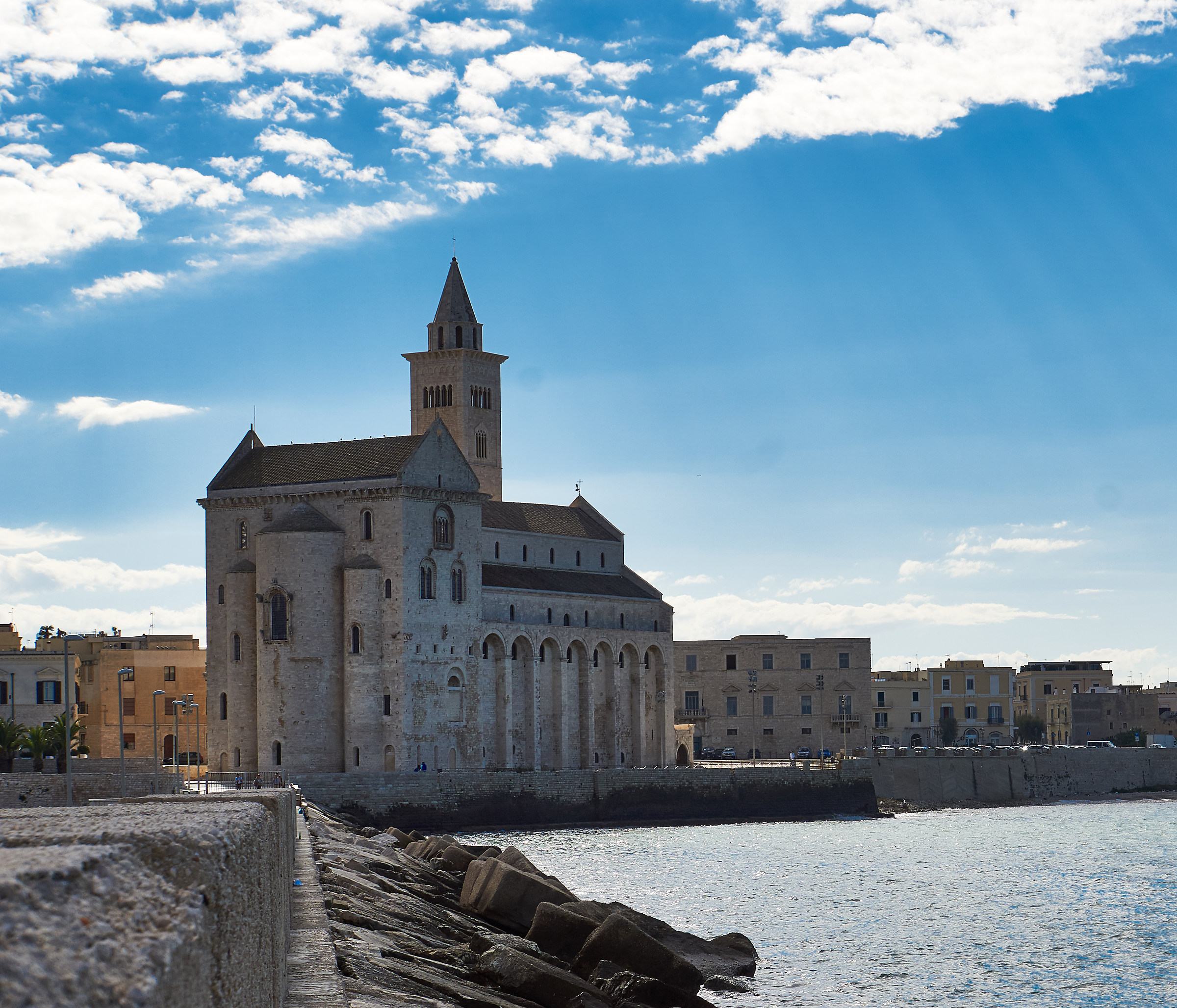 Trani la Cattedrale sul mare...