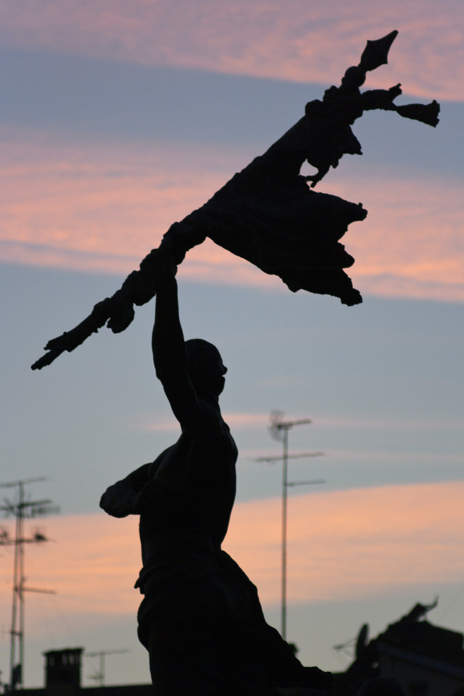 Statue, antennas, chemtrails - Montagnola (Bologna)...