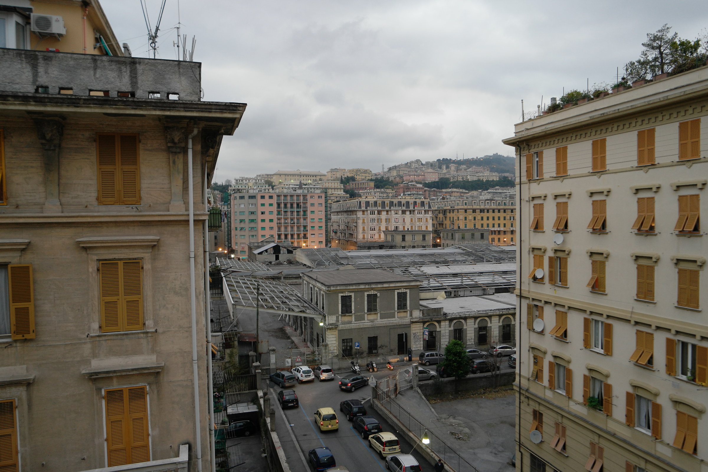 NX500 - 16mm - ISO 400 - f / 3.5 - 1.30 (auto)...