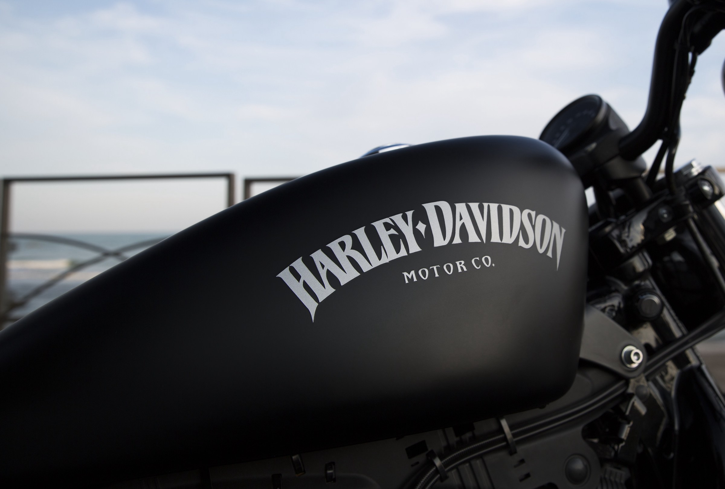 883 Iron #Harley...