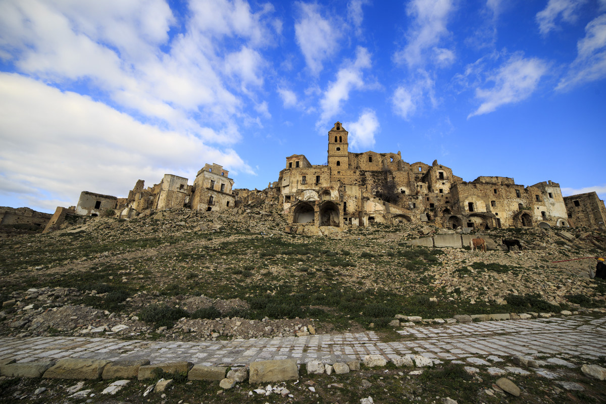 The ruins of Cracow, ghost town in Basilicata...