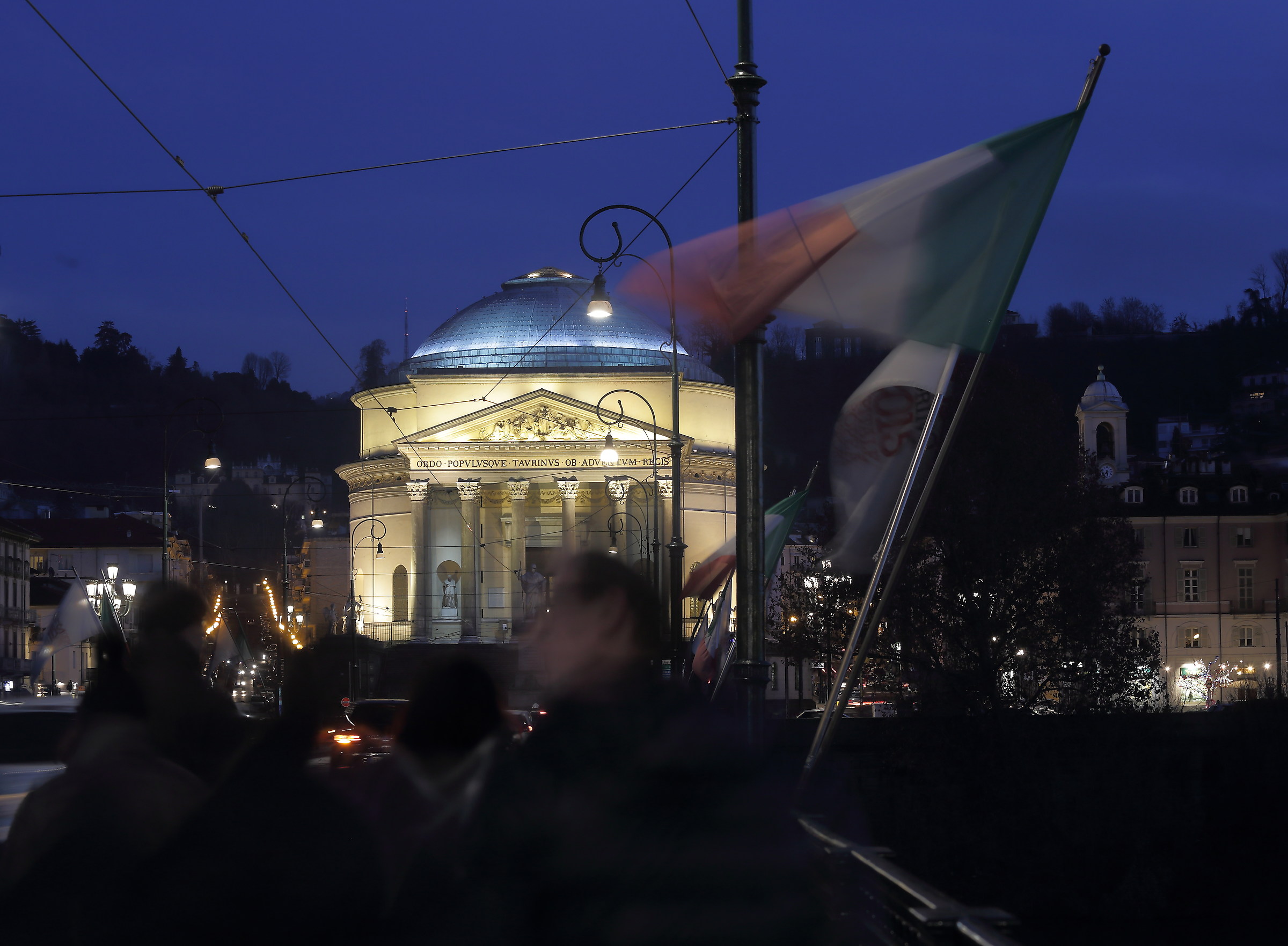 chiesa della gran madre all'ora blu ,torino...