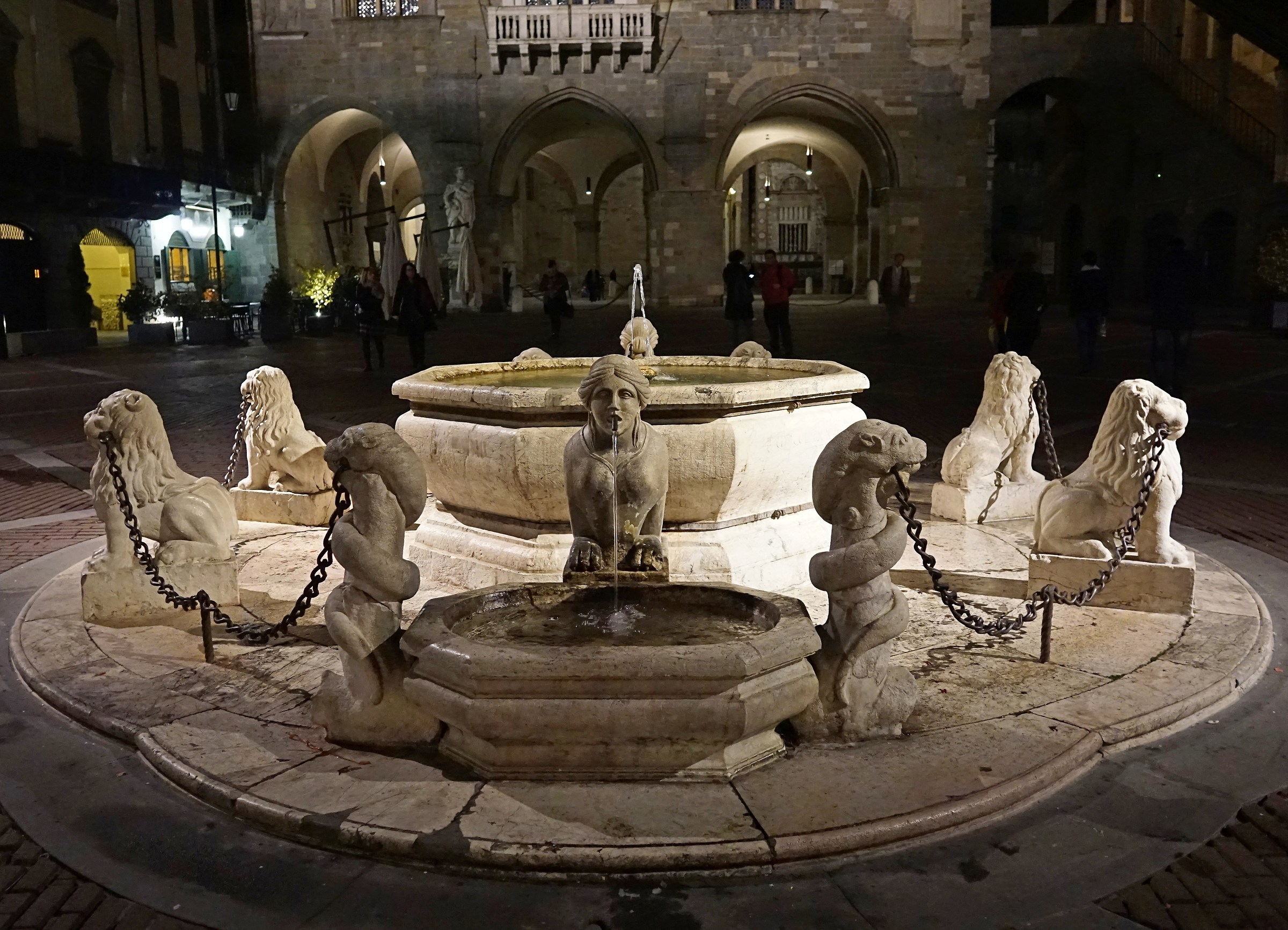 Night walk in the historic center of Bergamo Alto...