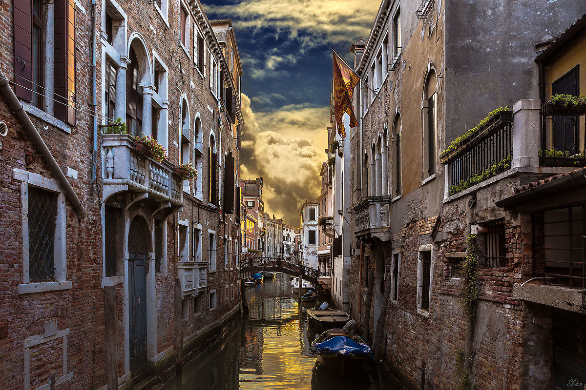 Among the canals of Venice ......