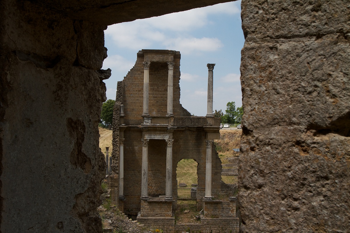 teatro romano a volterra...