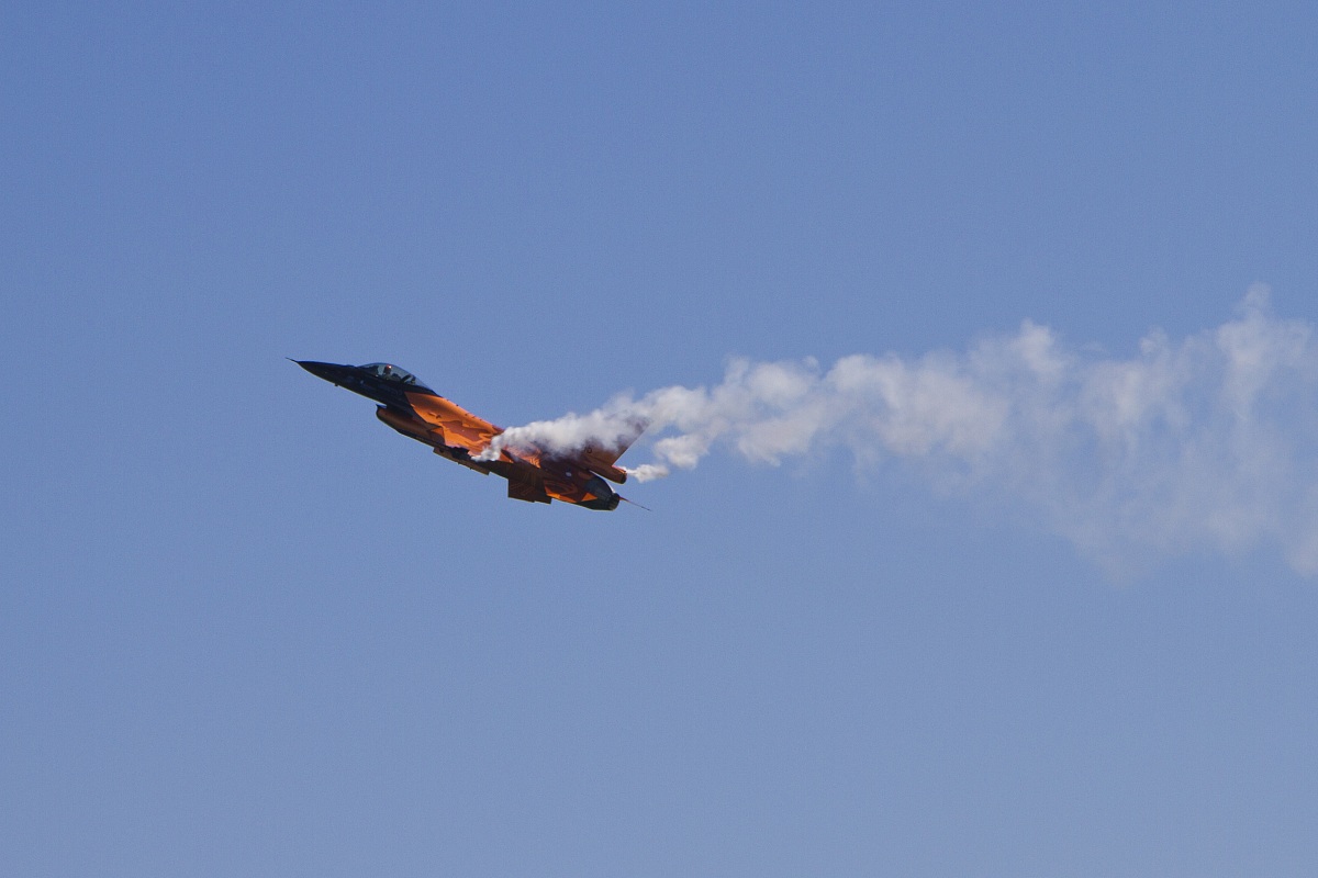 General Dynamics F-16...