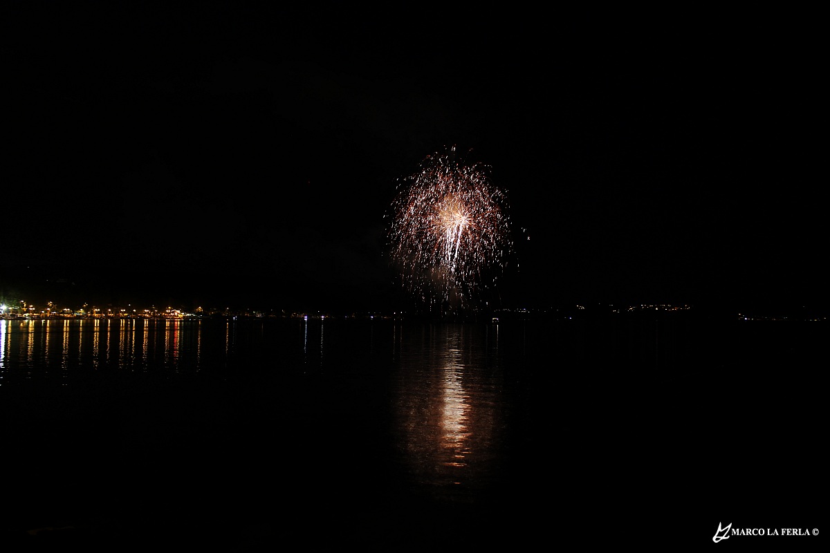 Fuochi d'artificio sul lago di Bracciano 1...