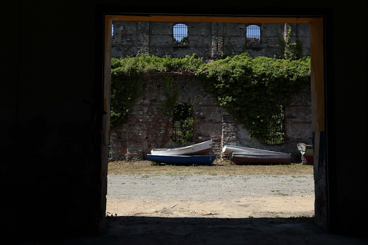 architecture with boats...